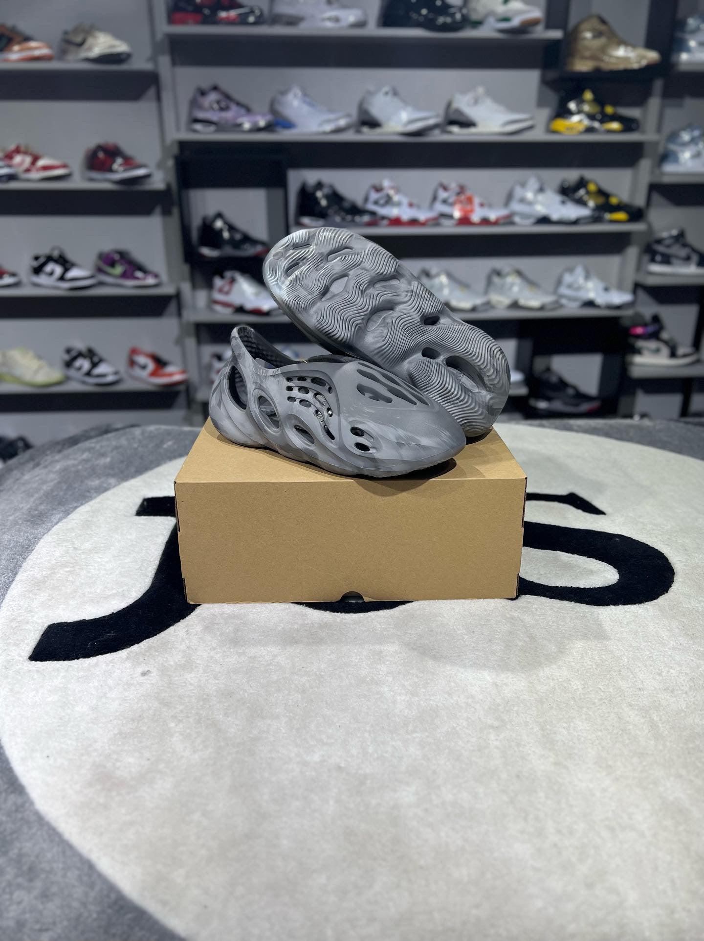 YEEZY FOAM RNNR MX GRANITE