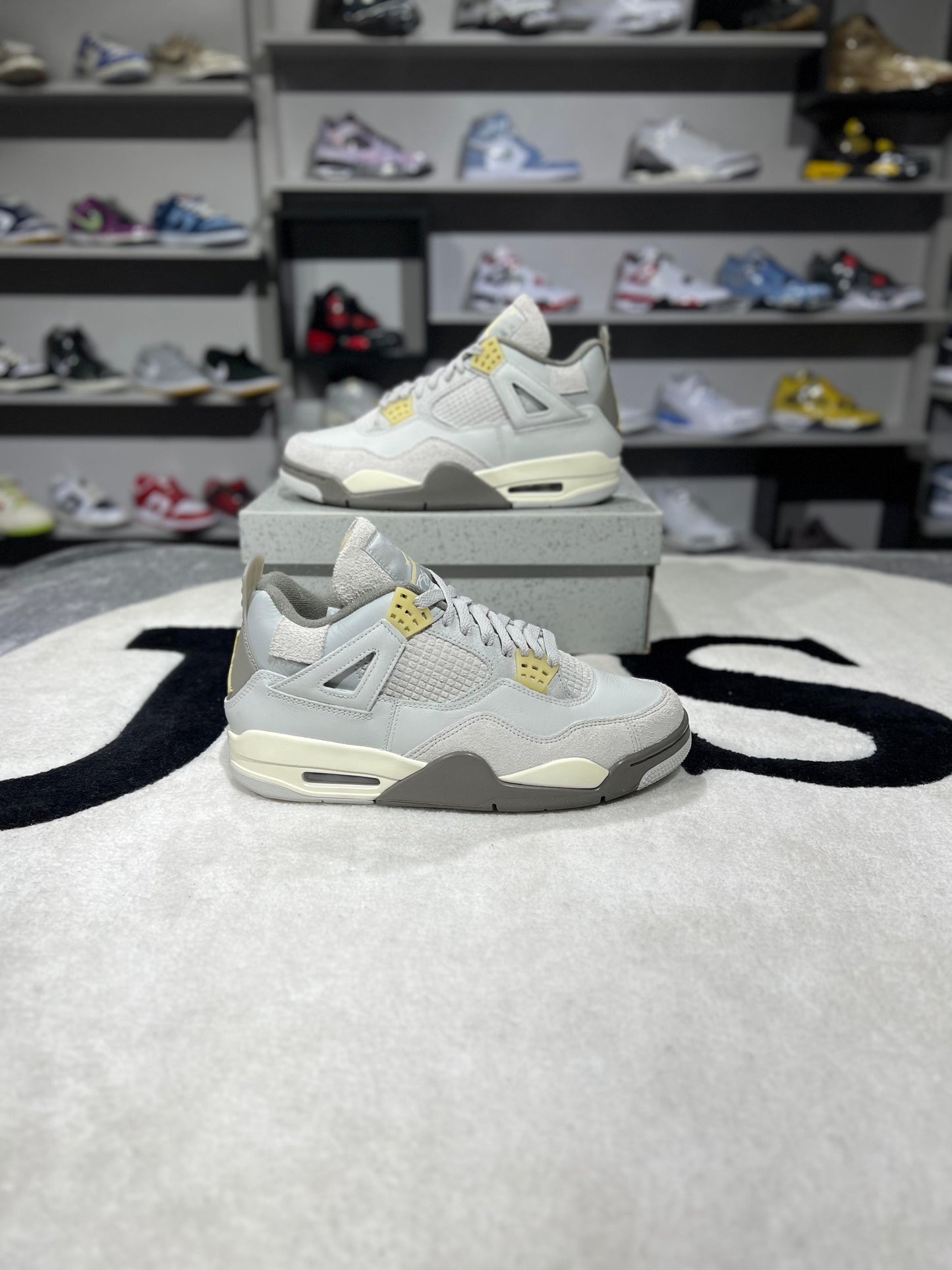 JORDAN RETRO 4 CRAFT PHOTON DUST