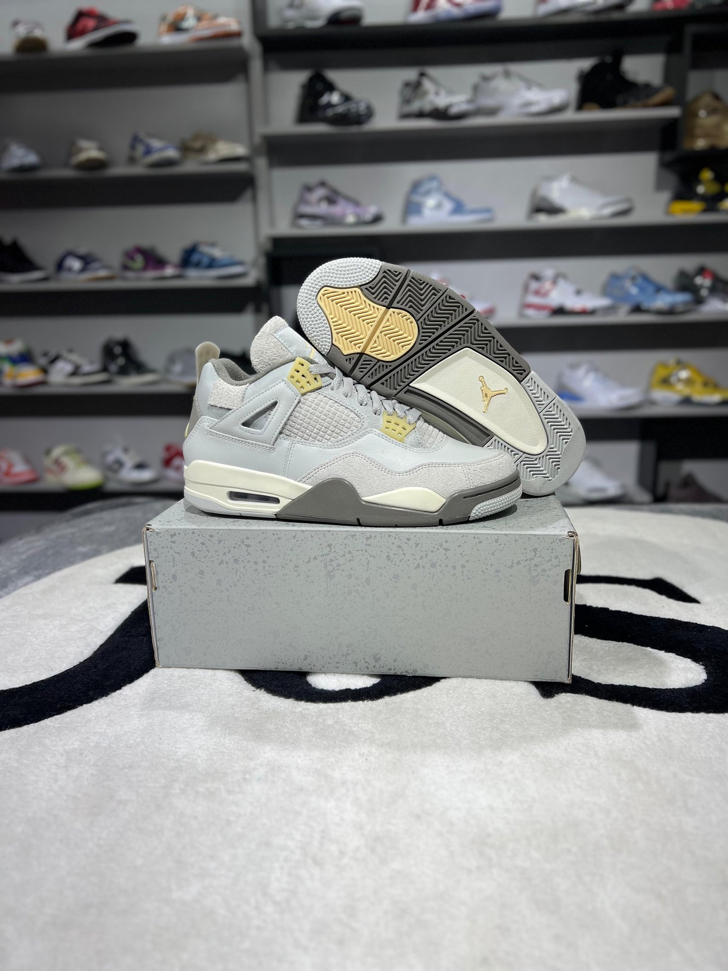 JORDAN RETRO 4 CRAFT PHOTON DUST