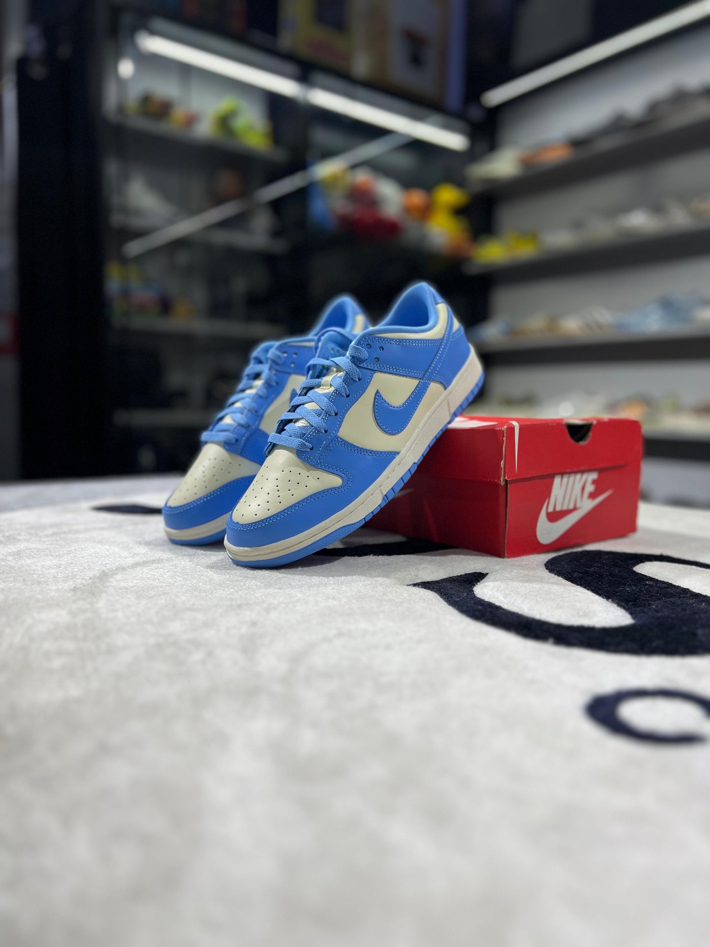 Nike Dunk Low Retro University Blue