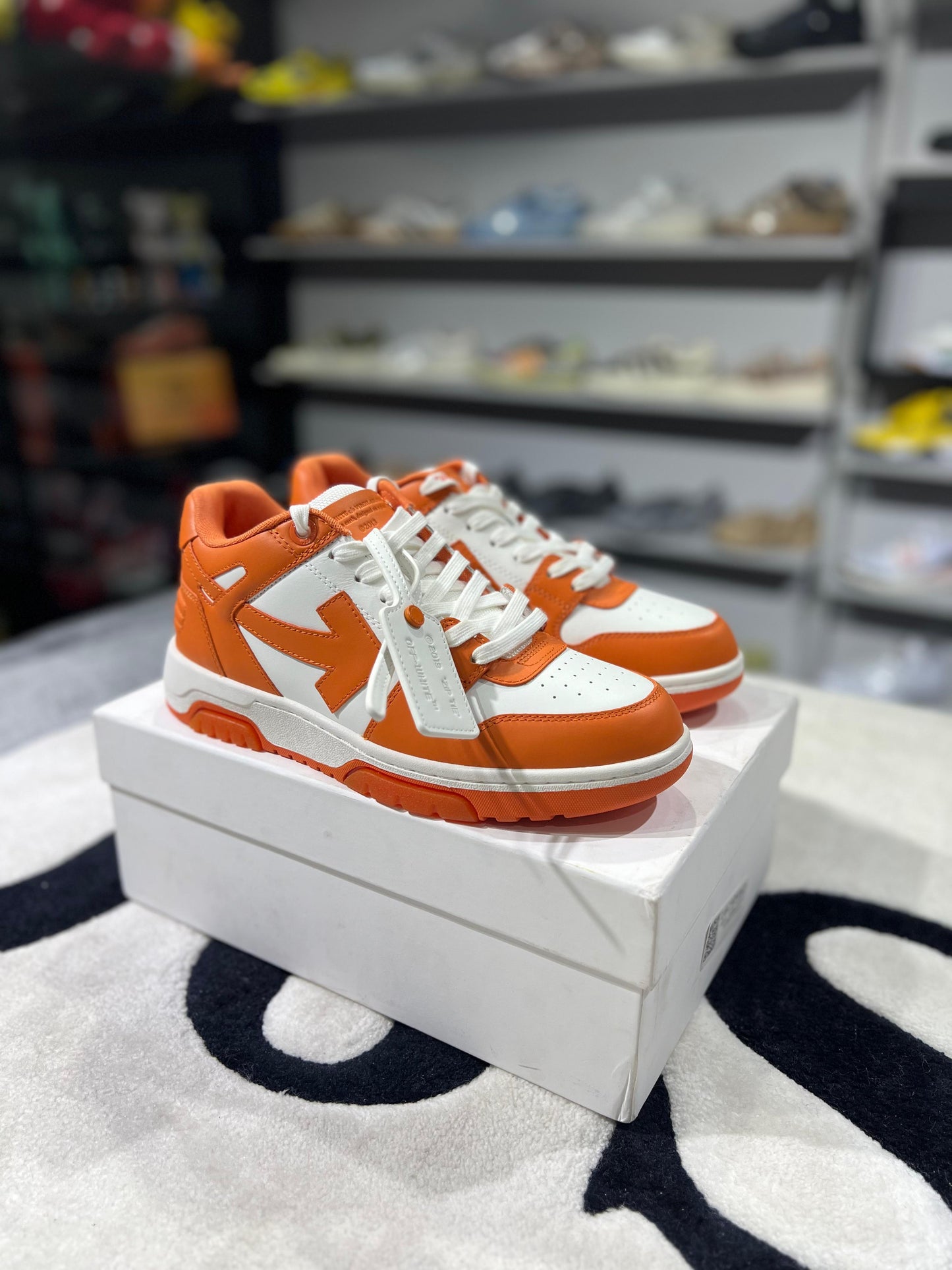 OFF-WHITE Out Of Office OOO Low Tops White Orange