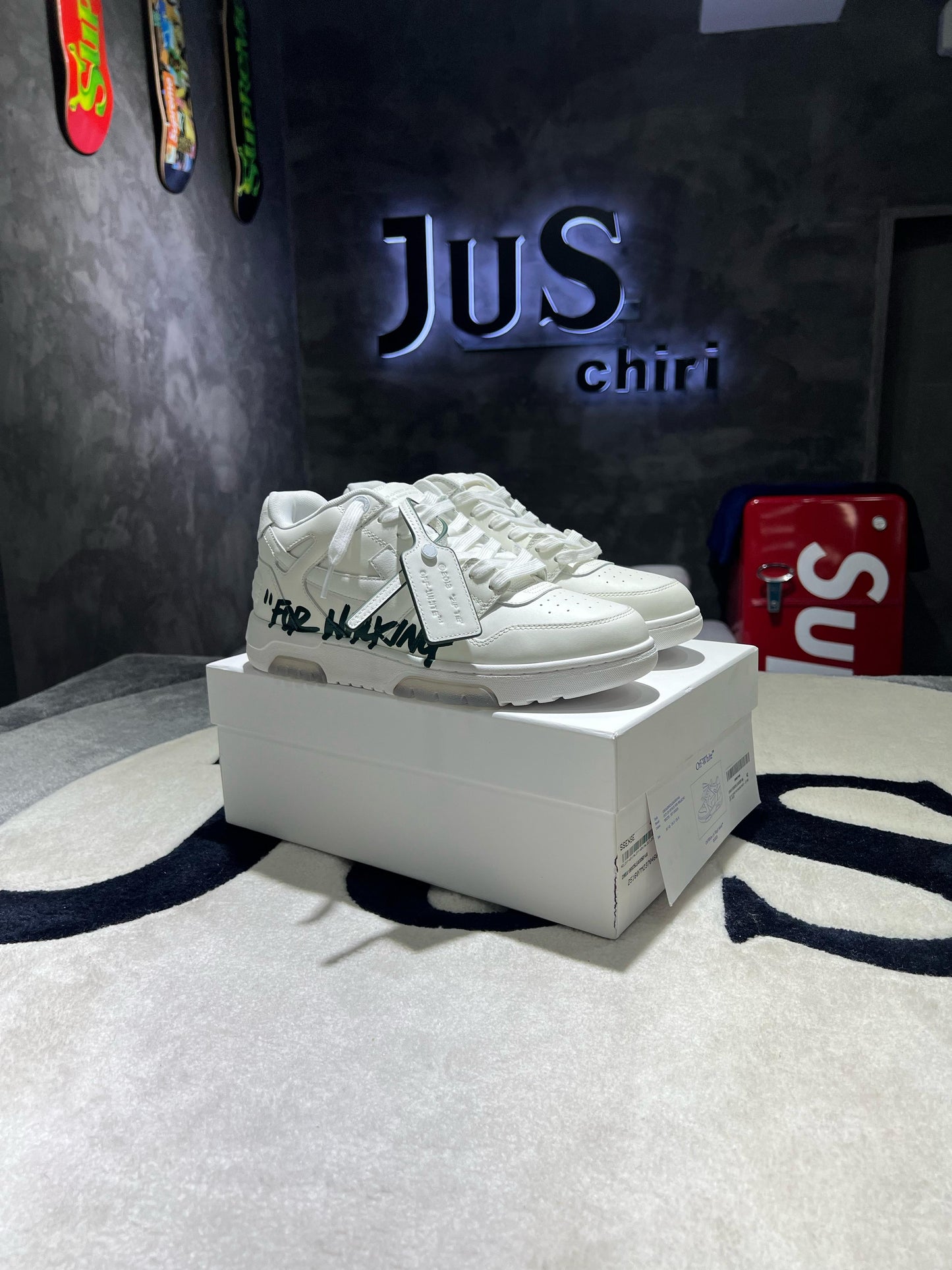 OFF-WHITE OUT OF OFFICE FOR WALKING