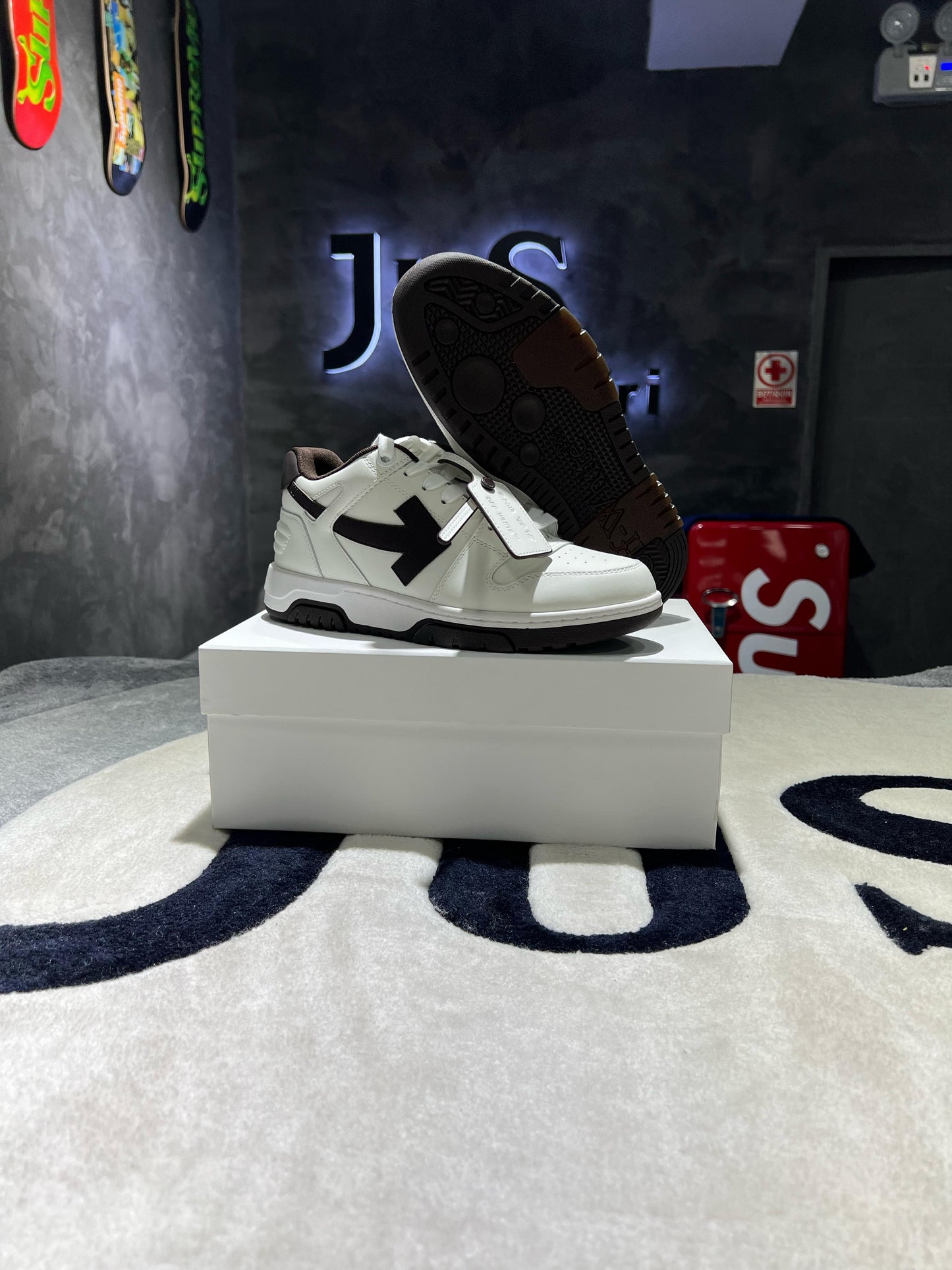 Off-White White & Brown Out Of Office Sneakers