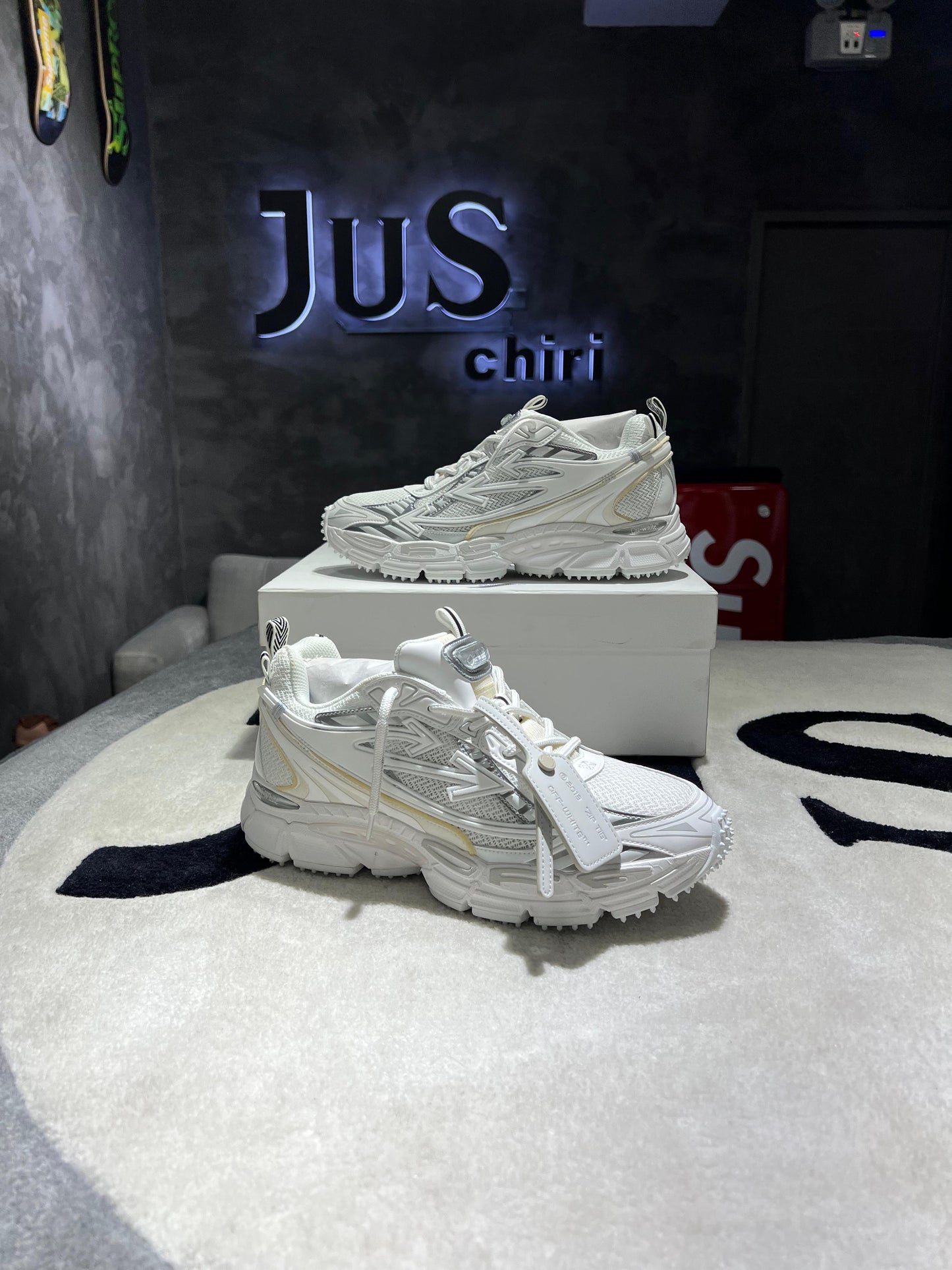 OFF-WHITE Be Right Back White