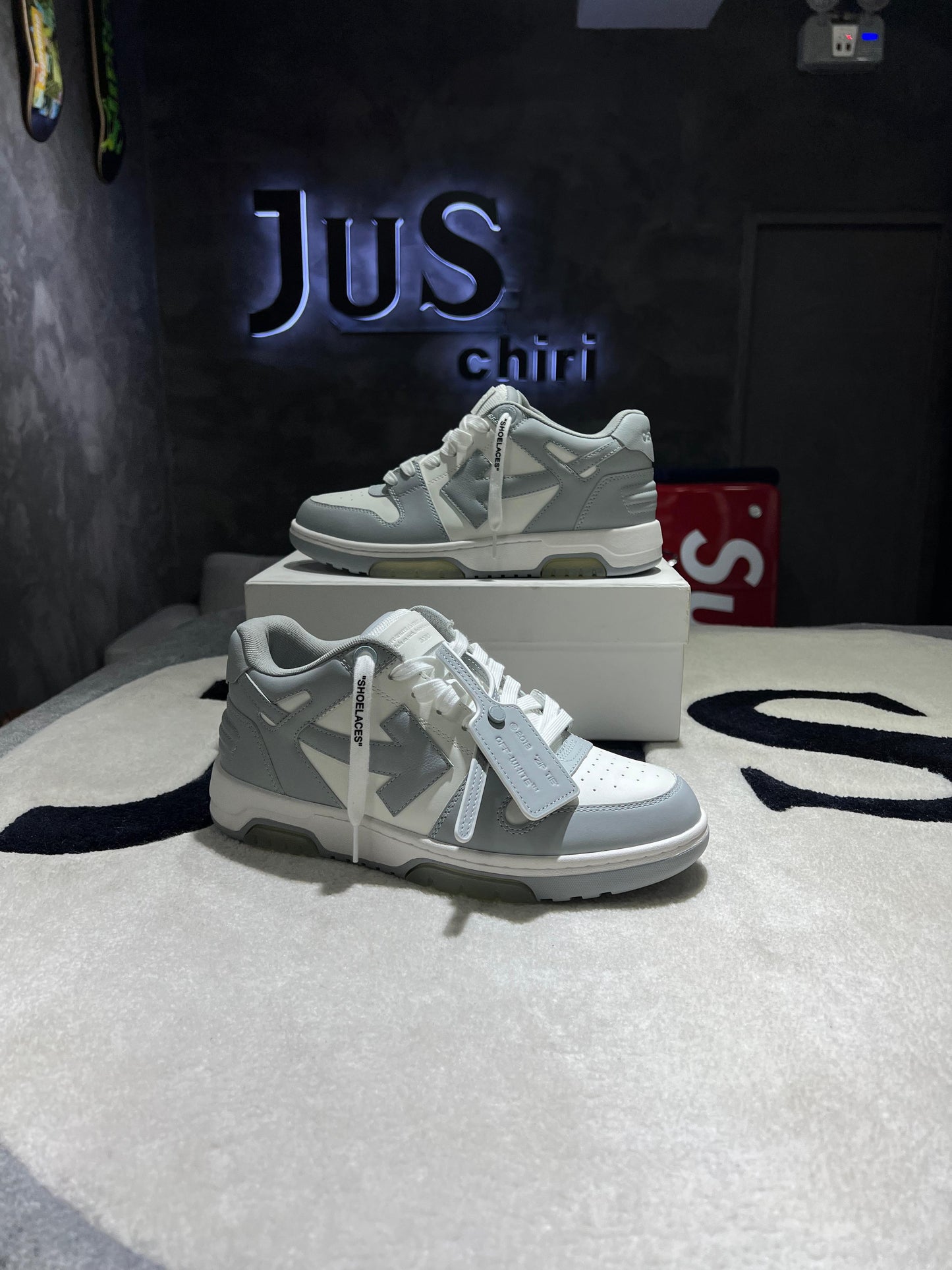 OFF-WHITE Out Of Office OOO Low Tops Grey White (2022)