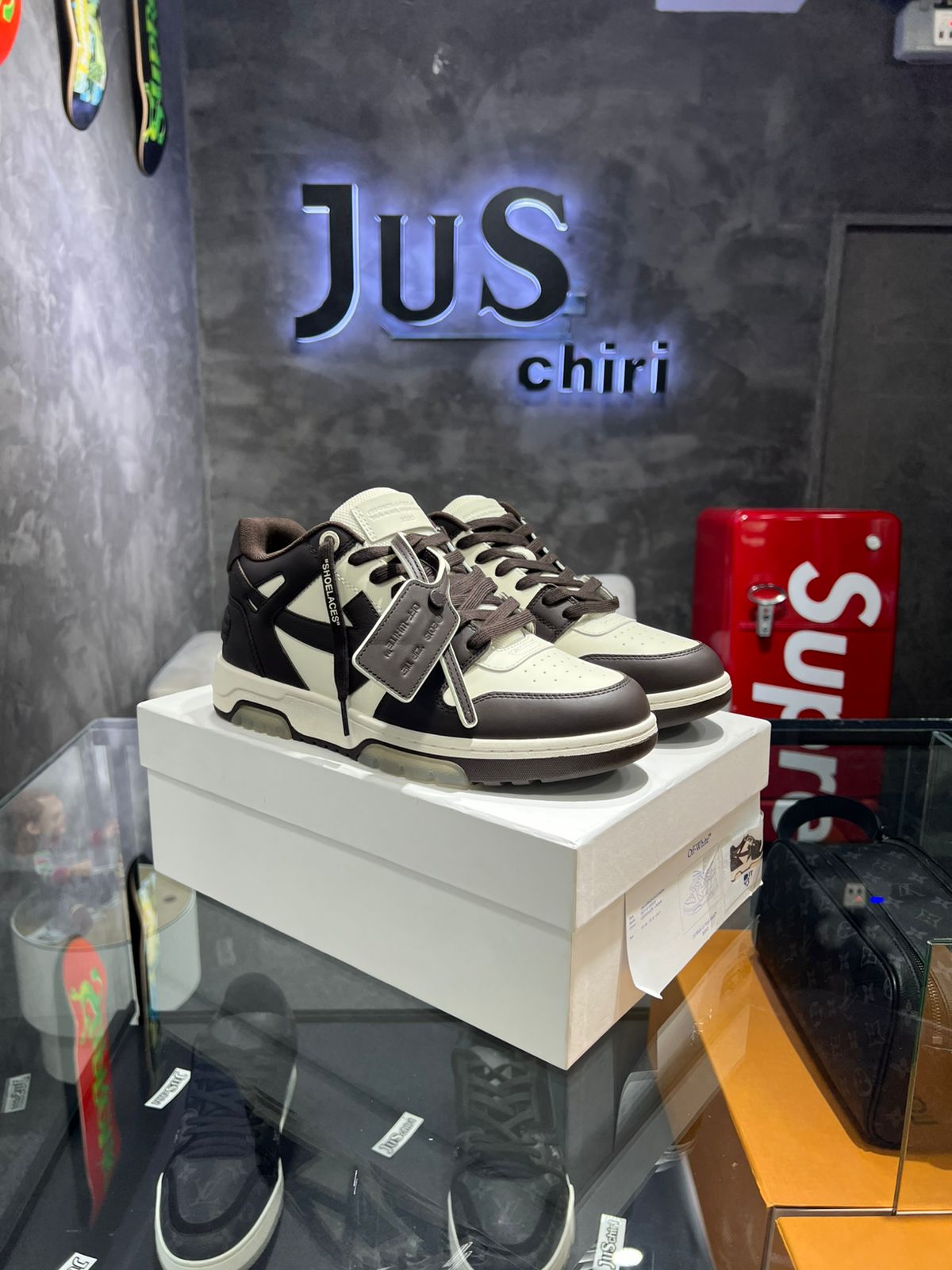 OFF-WHITE Out Of Office OOO Low Tops Chocolate