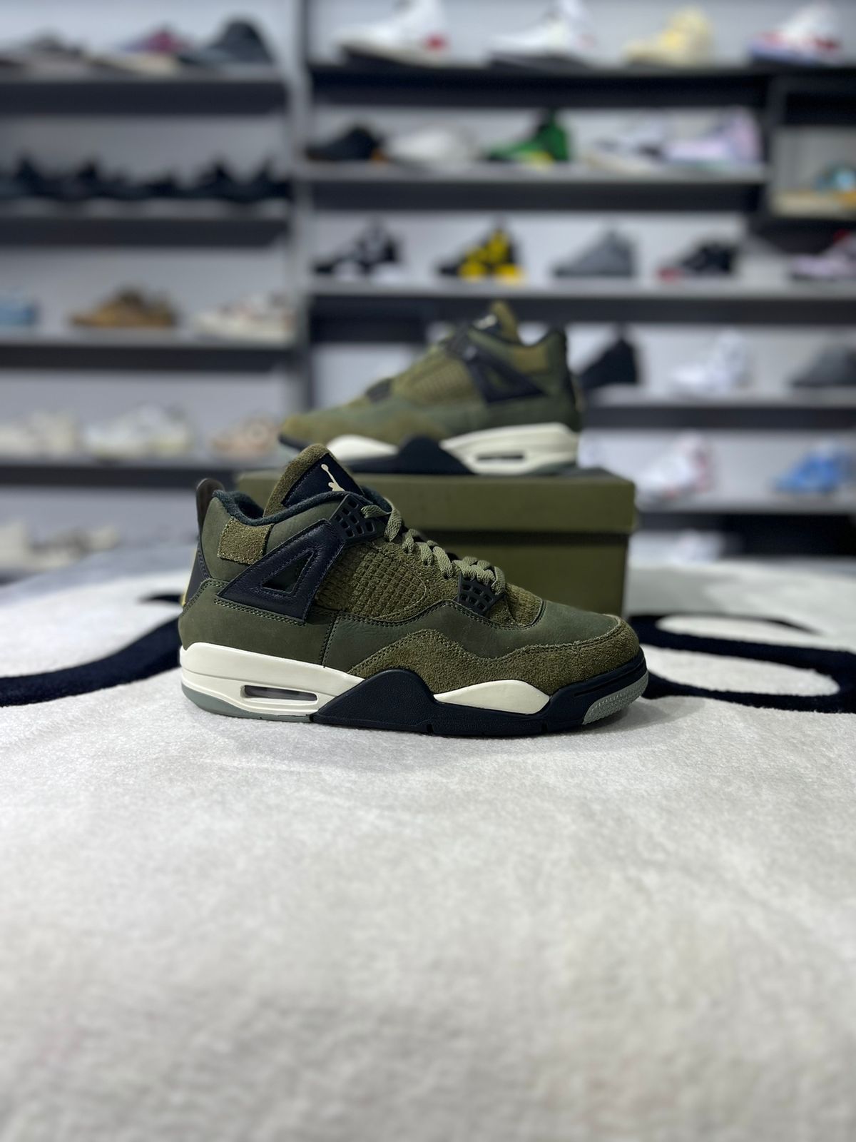 Jordan 4 Retro SE Craft Medium Olive
