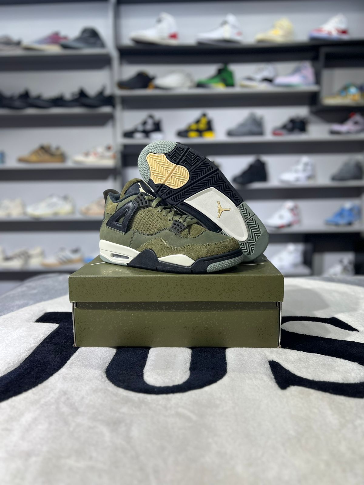 Jordan 4 Retro SE Craft Medium Olive