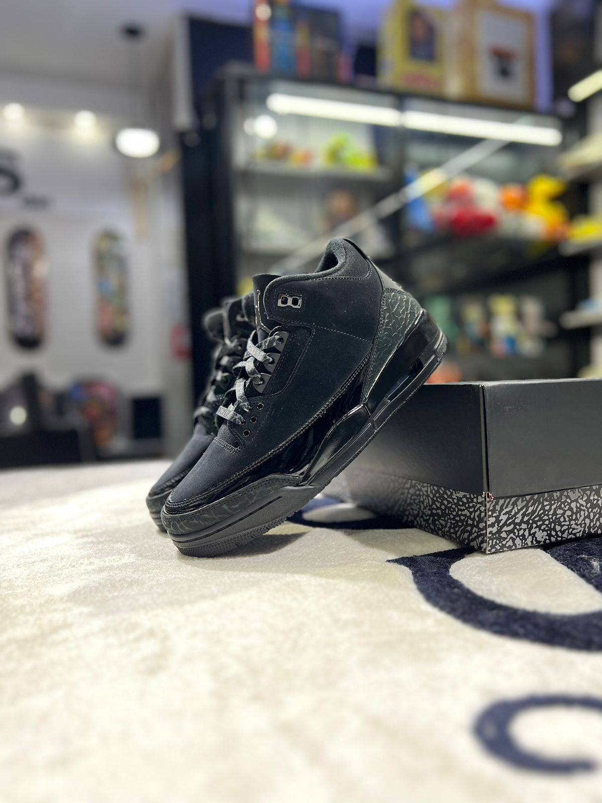 JORDAN RETRO BLACK CAT 2025