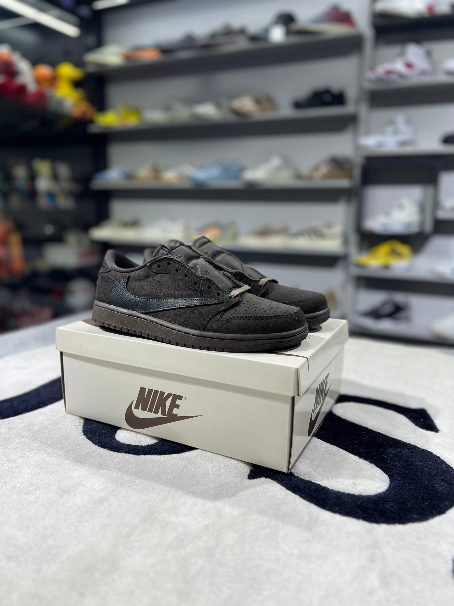 Jordan 1 Retro Low OG SP Travis Scott Velvet Brown