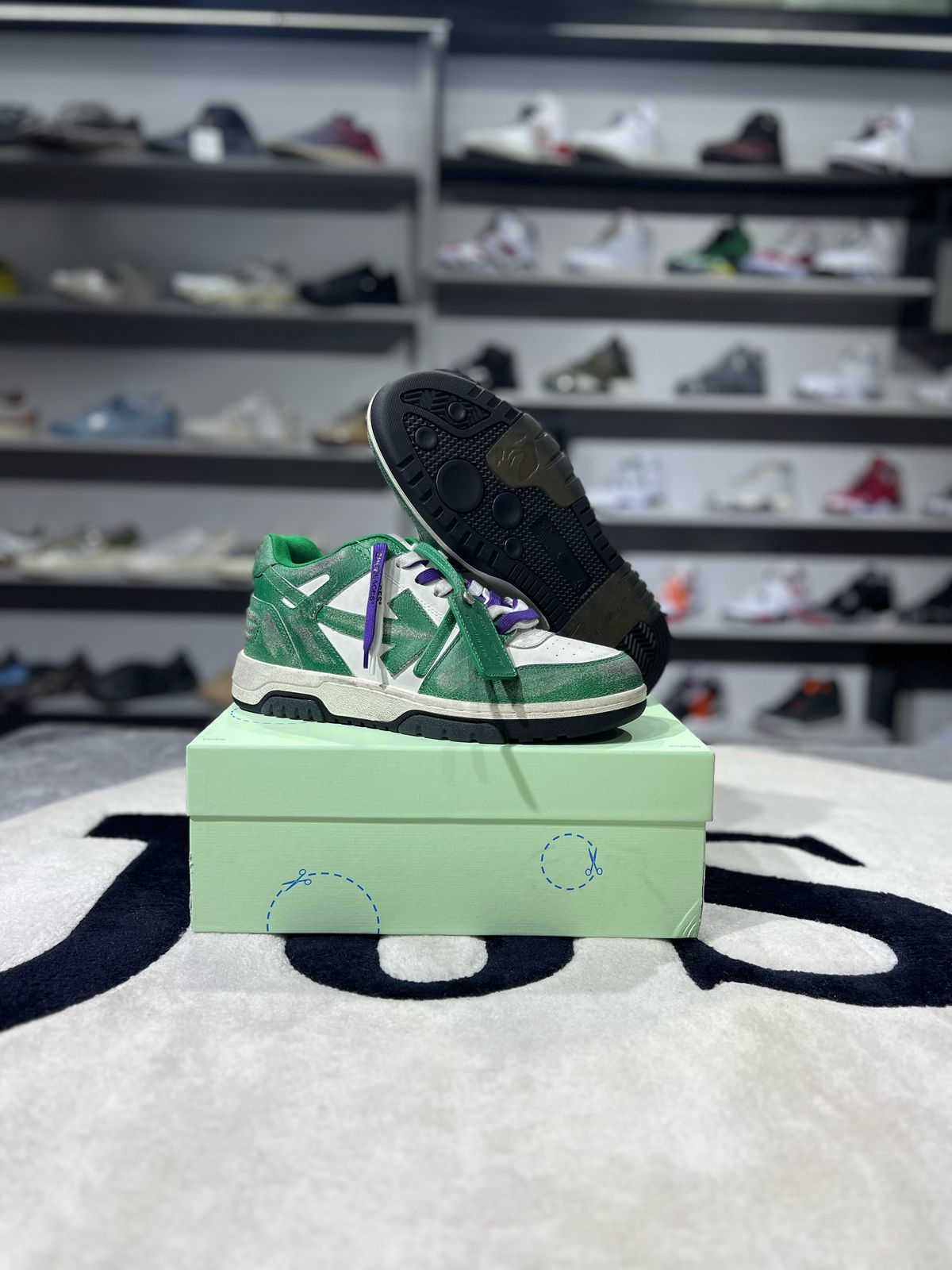 OFF-WHITE Out Of Office Low Tops Green White Vintage Distressed Leather