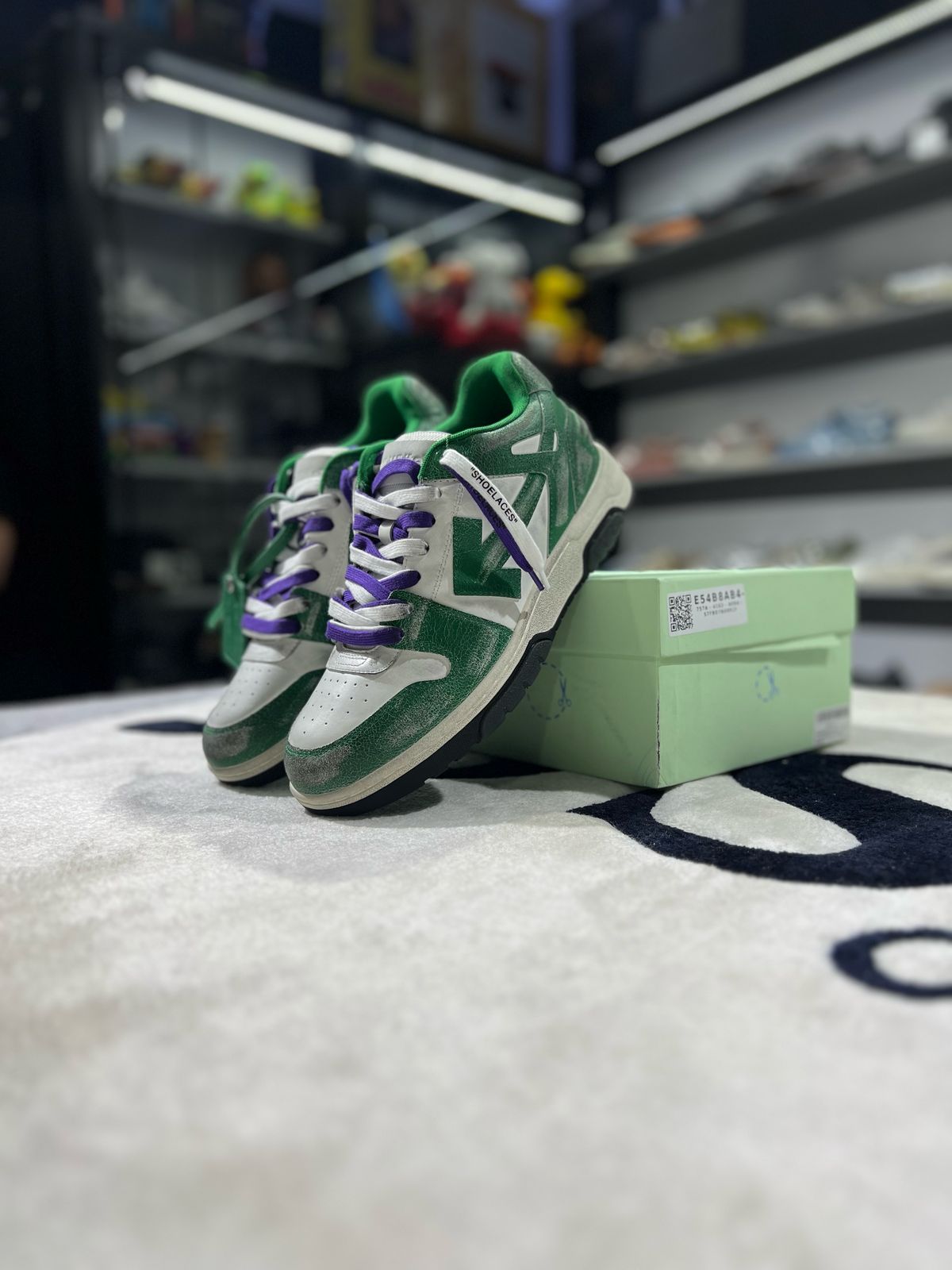 OFF-WHITE Out Of Office Low Tops Green White Vintage Distressed Leather