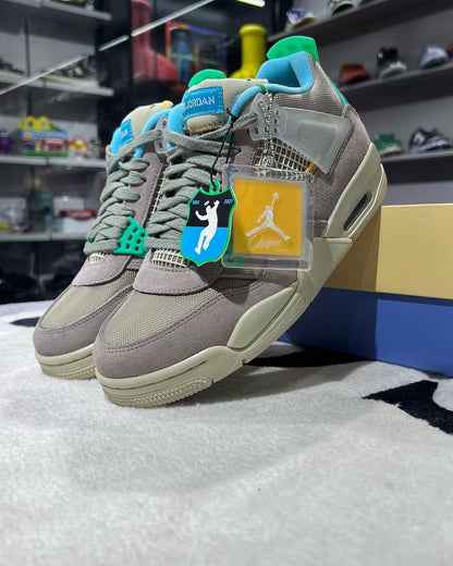 JORDAN RETRO 4 UNION TAUPE HAZE