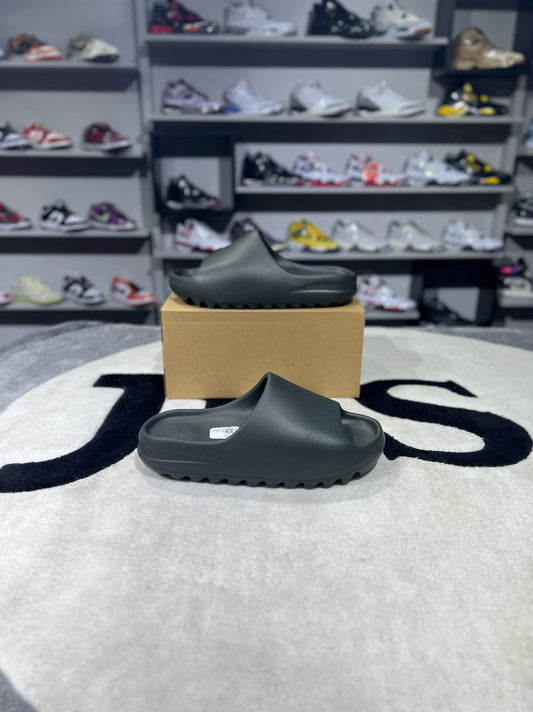 YEEZY SLIDE ONYX