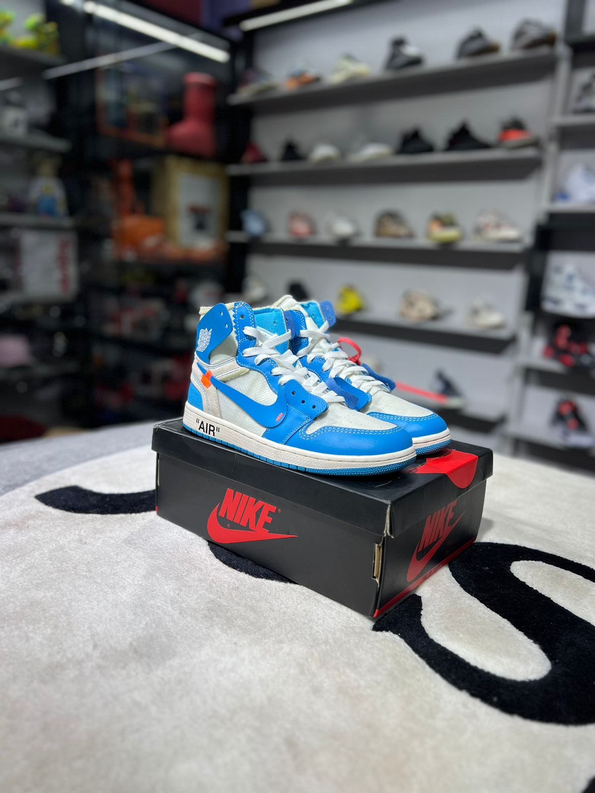 JORDAN RETRO 1 HIGH OFF WHITE UNIVERSITY BLUE