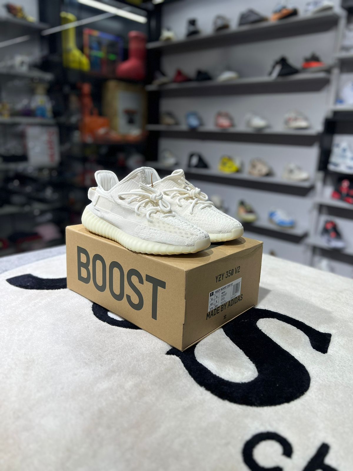 YEEZY BOOST 350 V2 BONE