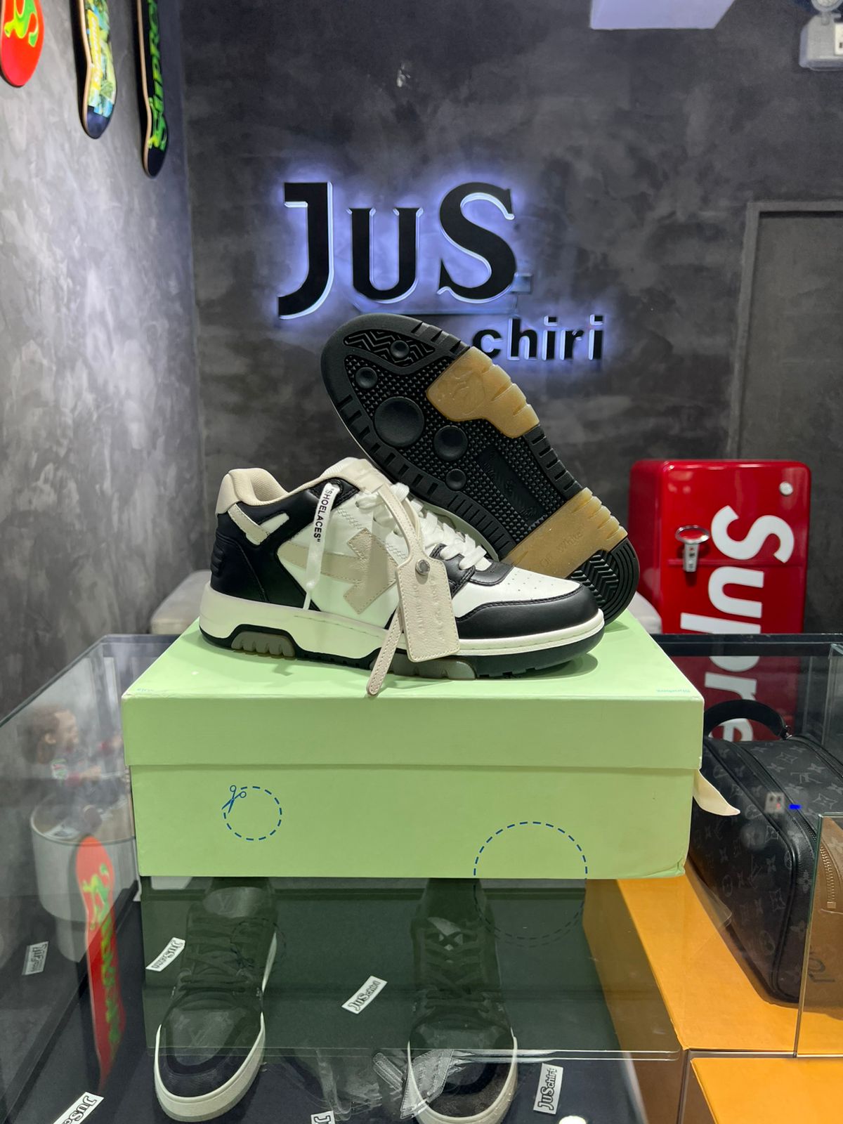 OFF-WHITE Out Of Office OOO Low Tops Black Beige