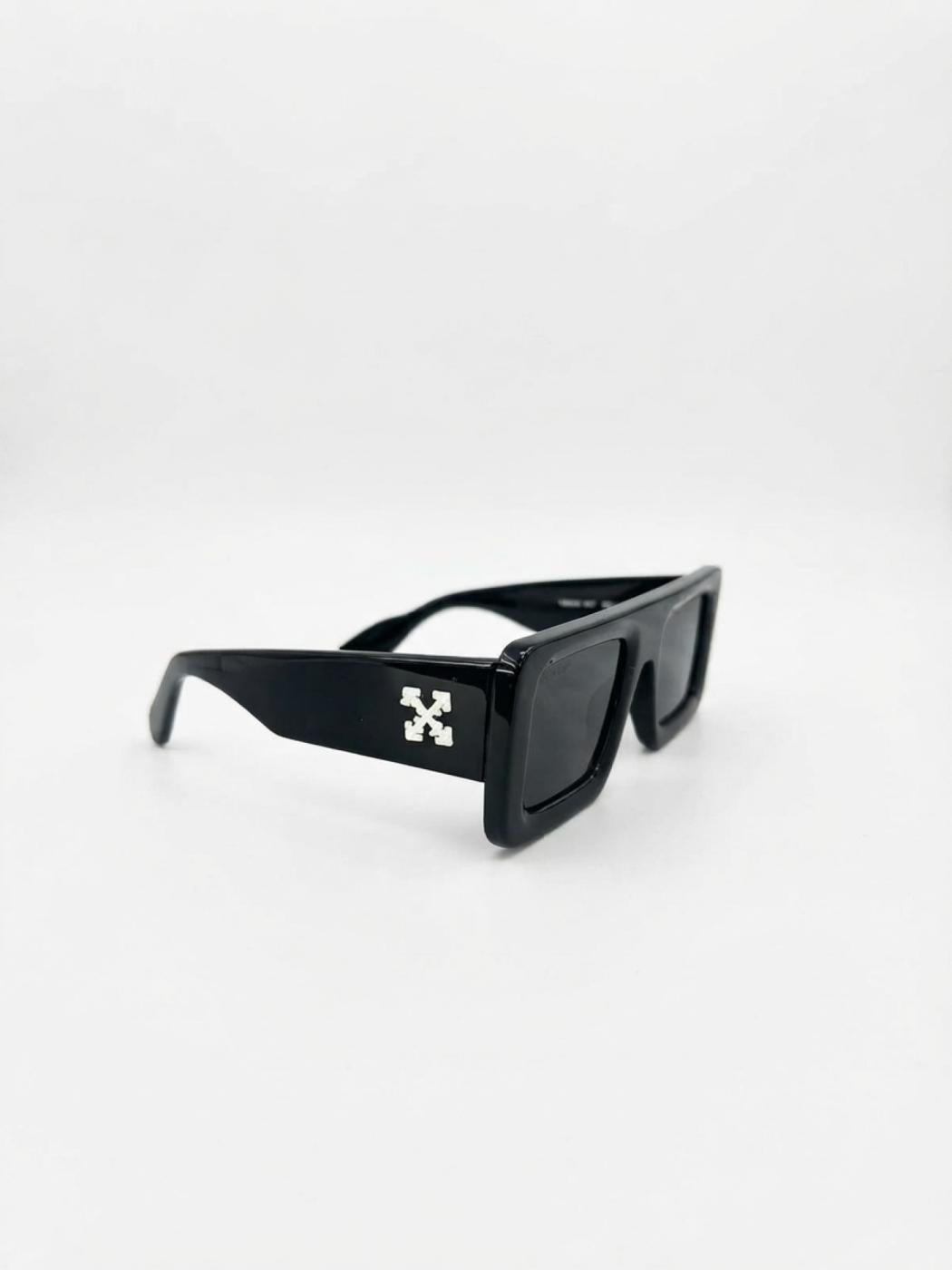 Off-White | Tropez Rectangular-Frame Sunglasses | Black/White (OMRI013S21PLA0011001)
