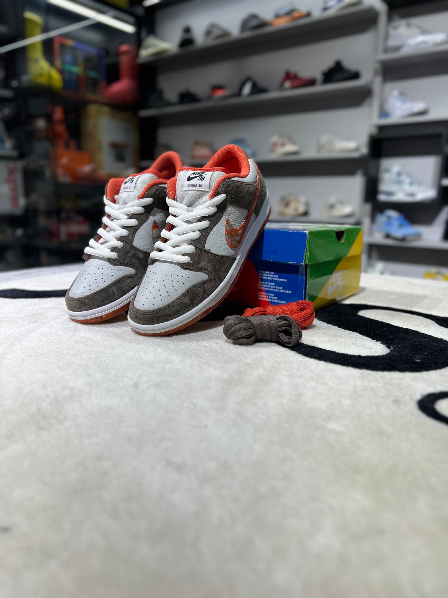 SB DUNK LOW CRUSHED