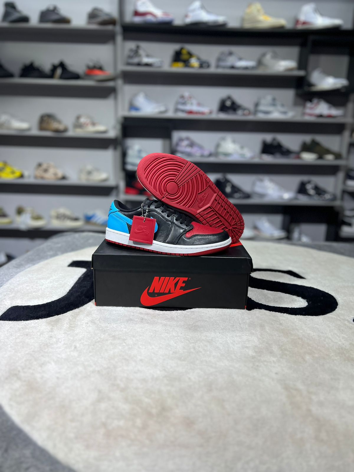 JORDAN  1 RETRO LOW NC TO CHI