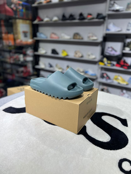 YEEZY SLIDE SLATE MARINE