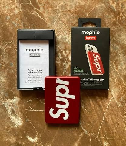 Supreme x Mophie Powerstation Wireless Slim Red
