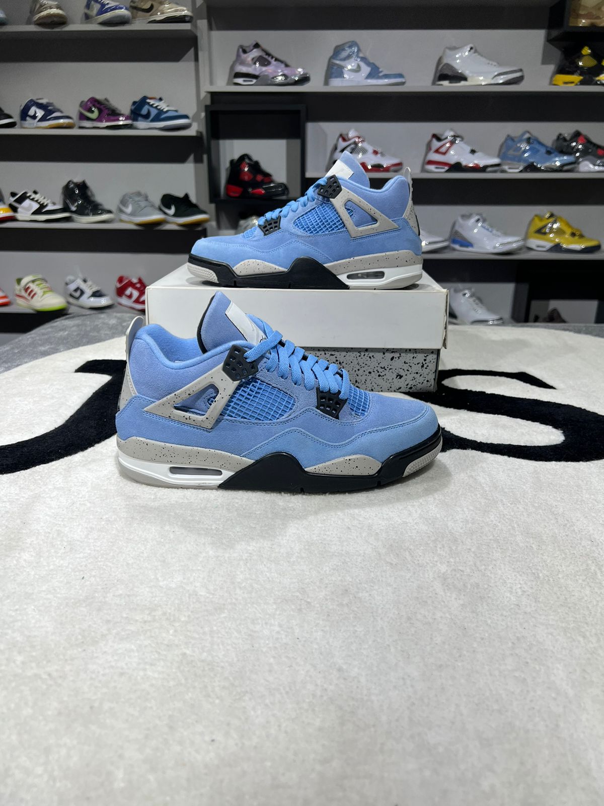 JORDAN RETRO 4 UNIVERSITY BLUE