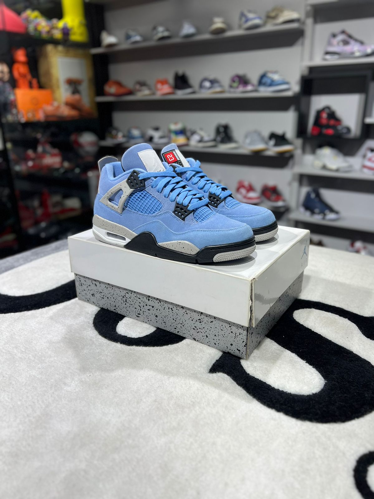 JORDAN RETRO 4 UNIVERSITY BLUE