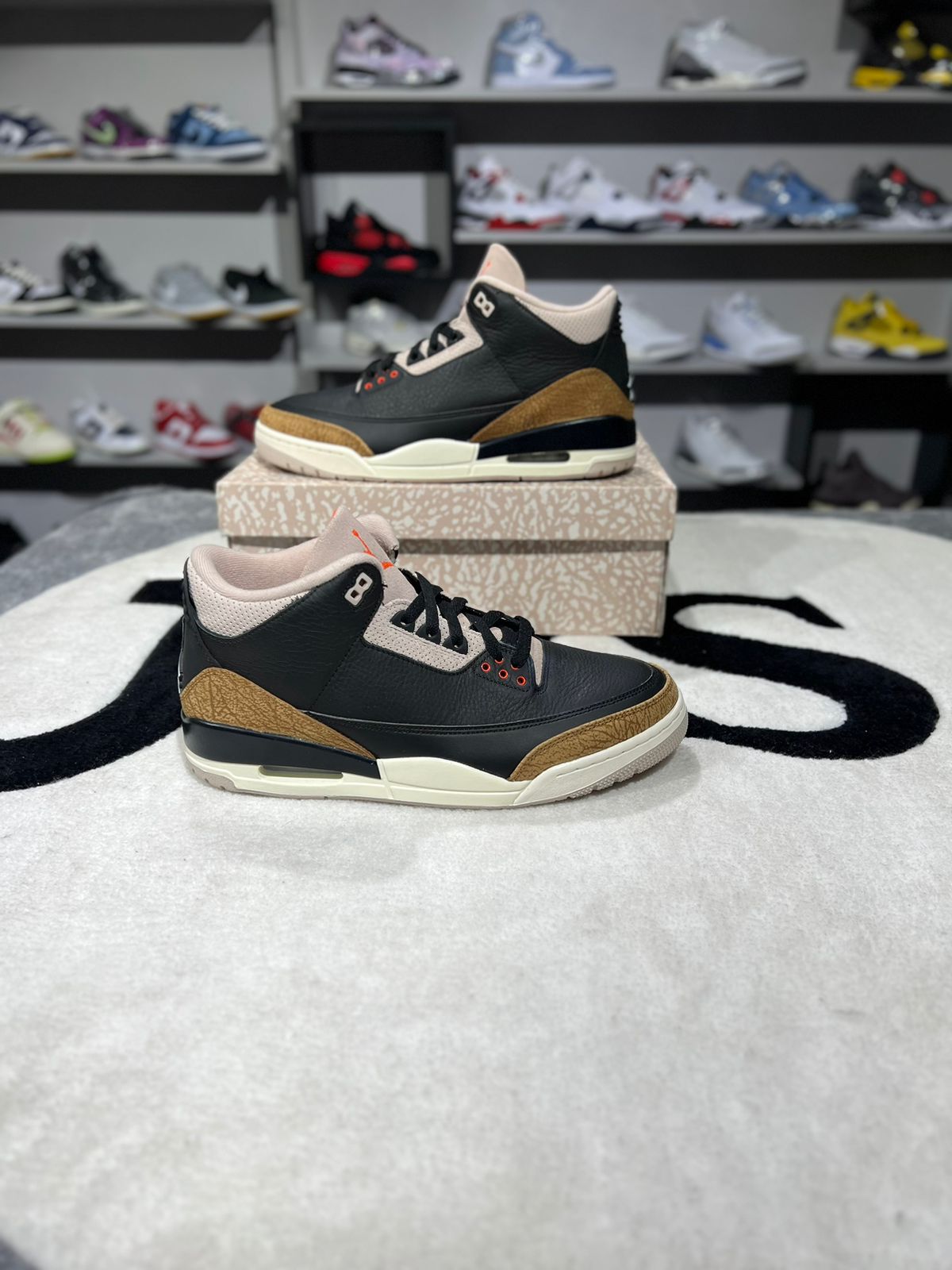 JORDAN RETRO 3 DESERT ELEPHANT