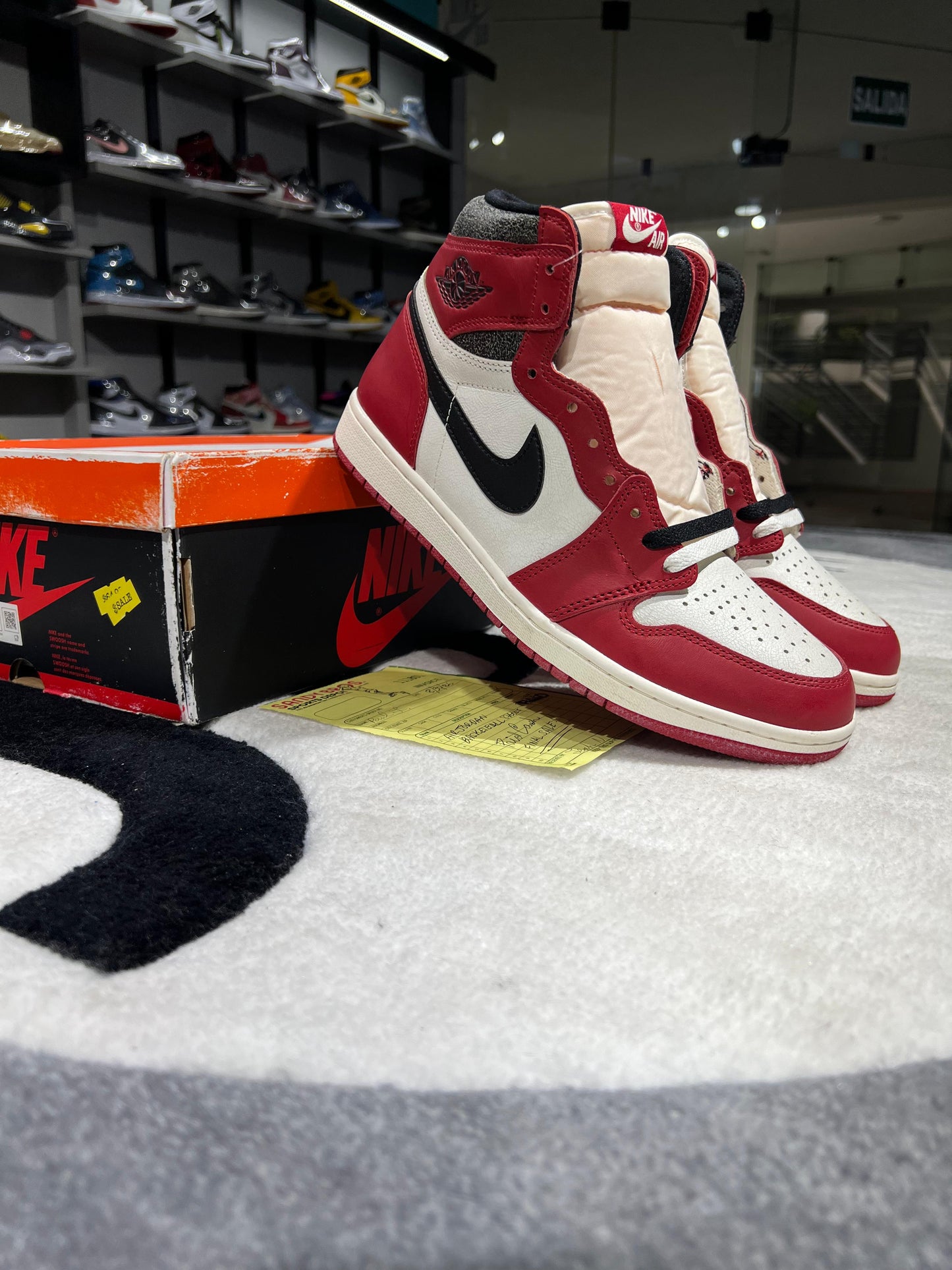 JORDAN RETRO 1 HIGH LOST AND FOUND