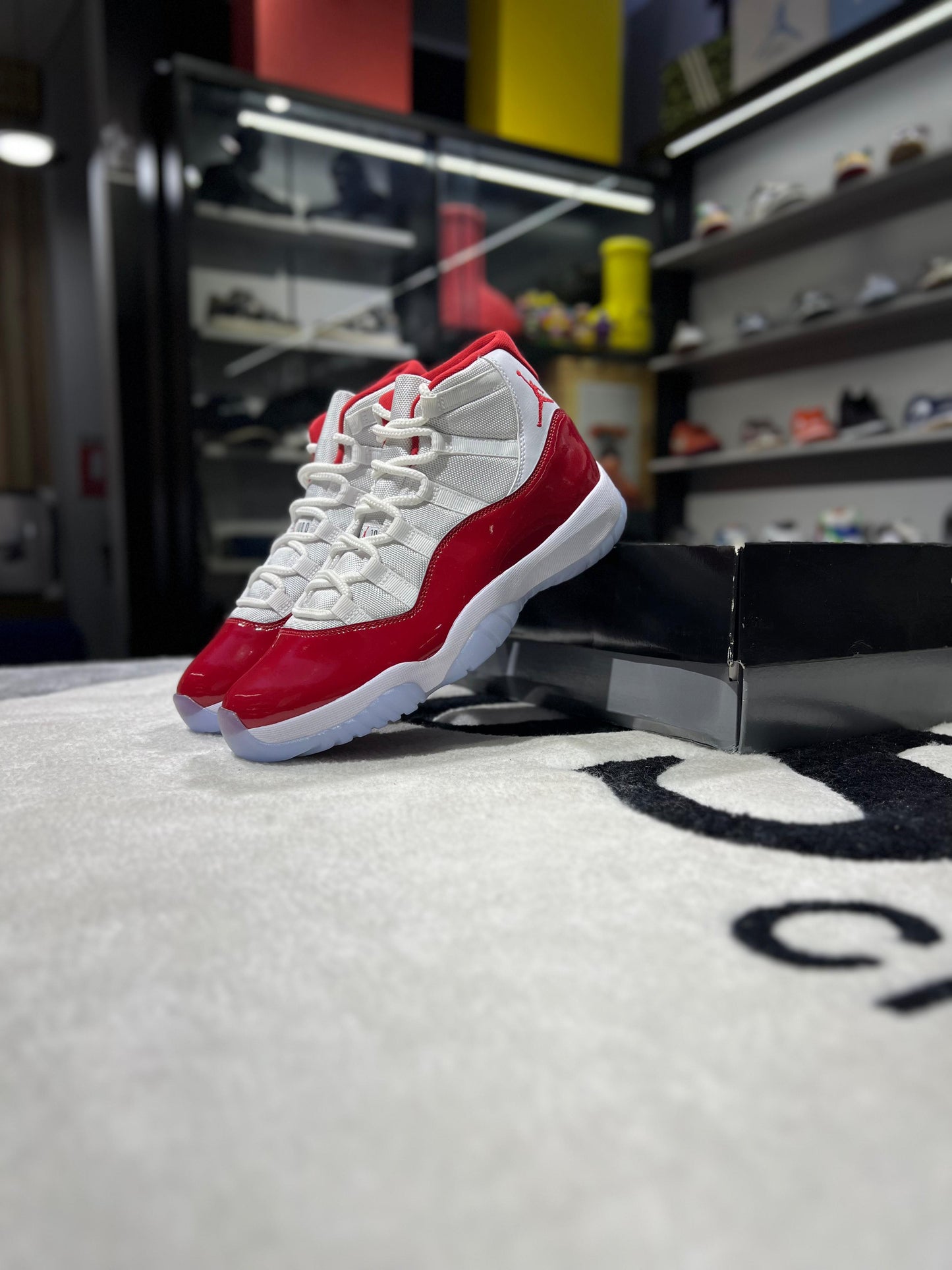 JORDAN RETRO 11 CHERRY (2022)