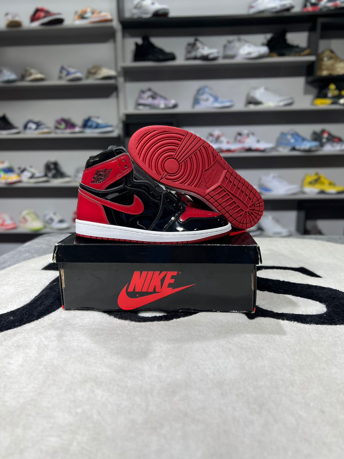 JORDAN RETRO 1 HIGH PATENT BRED