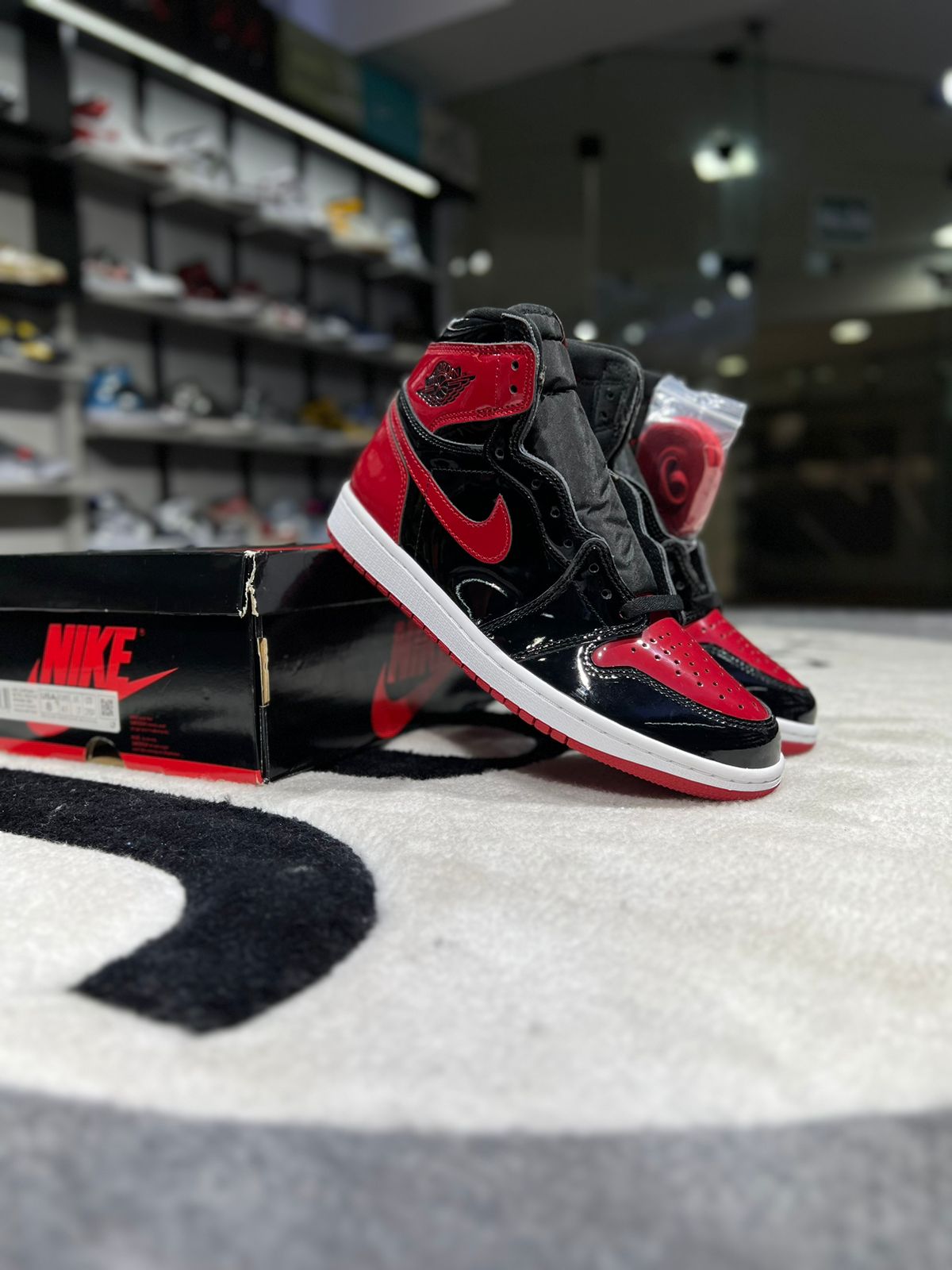 JORDAN RETRO 1 HIGH PATENT BRED