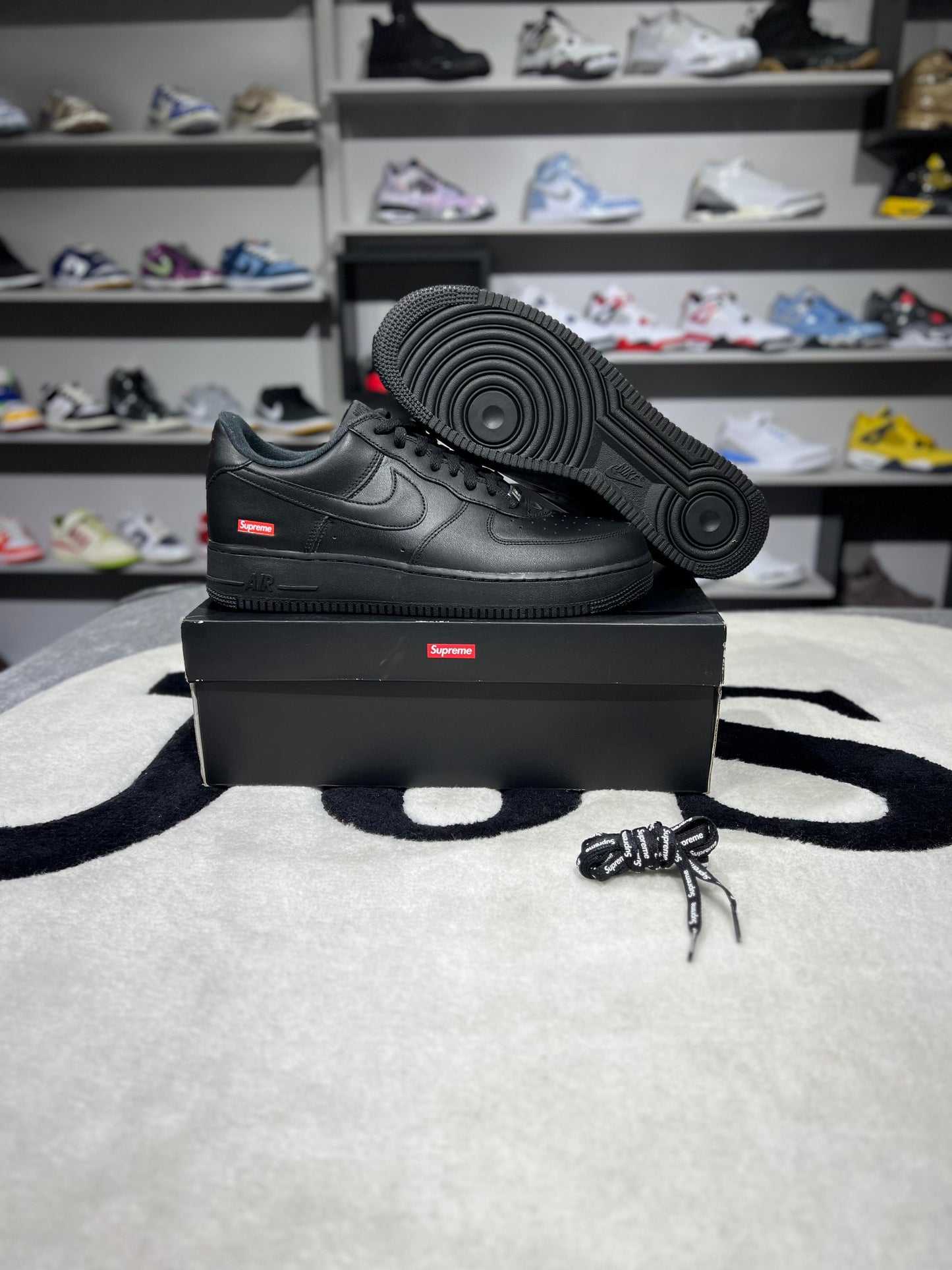 NIKE AF1 LOW SUPREME BLACK