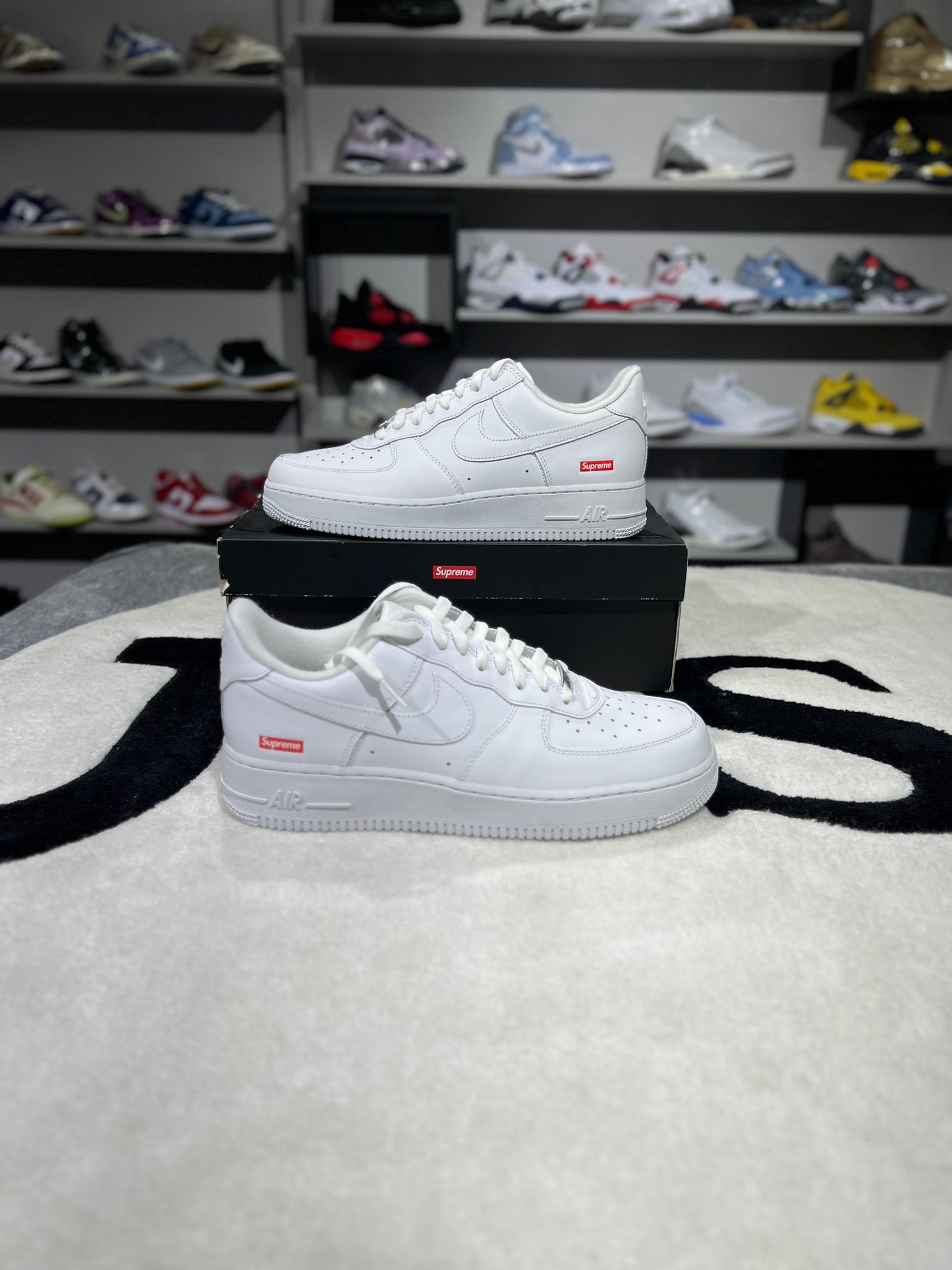 NIKE AIR FORCE 1 LOW SUPREME WHITE