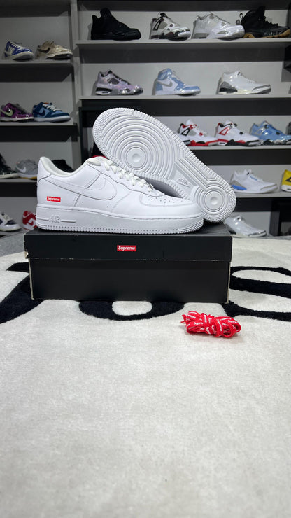 NIKE AIR FORCE 1 LOW SUPREME WHITE