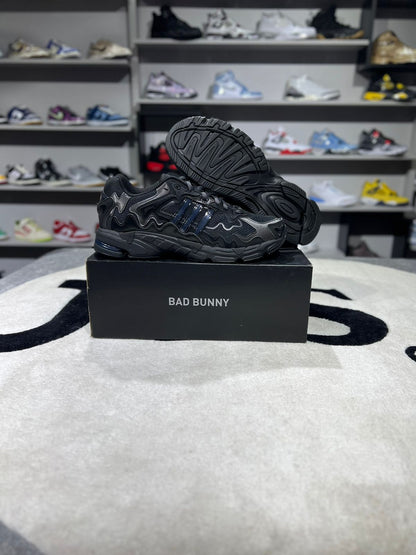 BAD BUNNY RESPONSE CL TRIPLE BLACK