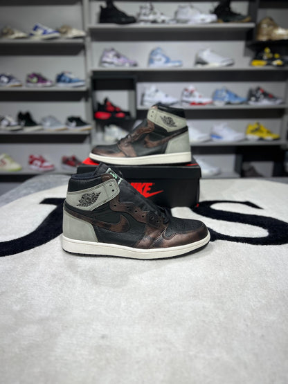 JORDAN RETRO 1 HIGH PATINA