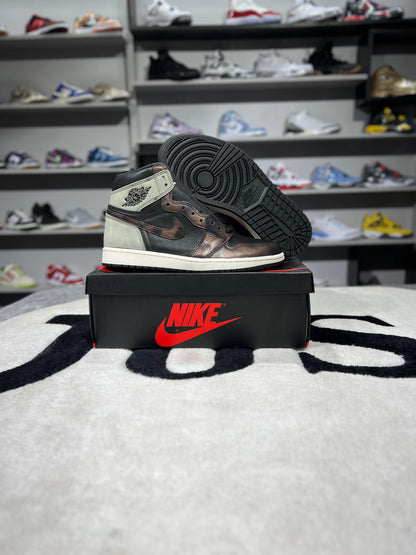 JORDAN RETRO 1 HIGH PATINA