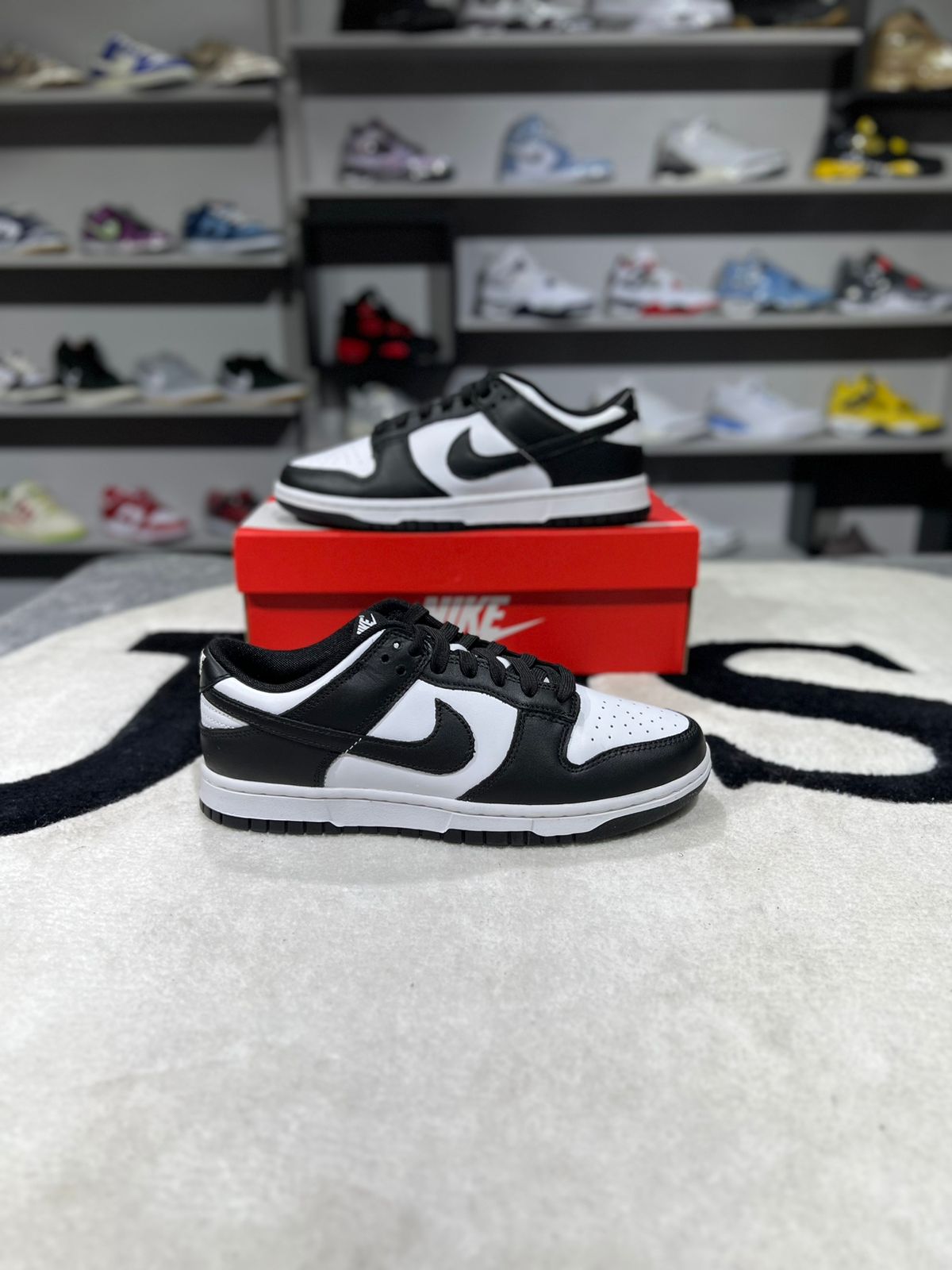 Nike Dunk Low Panda
