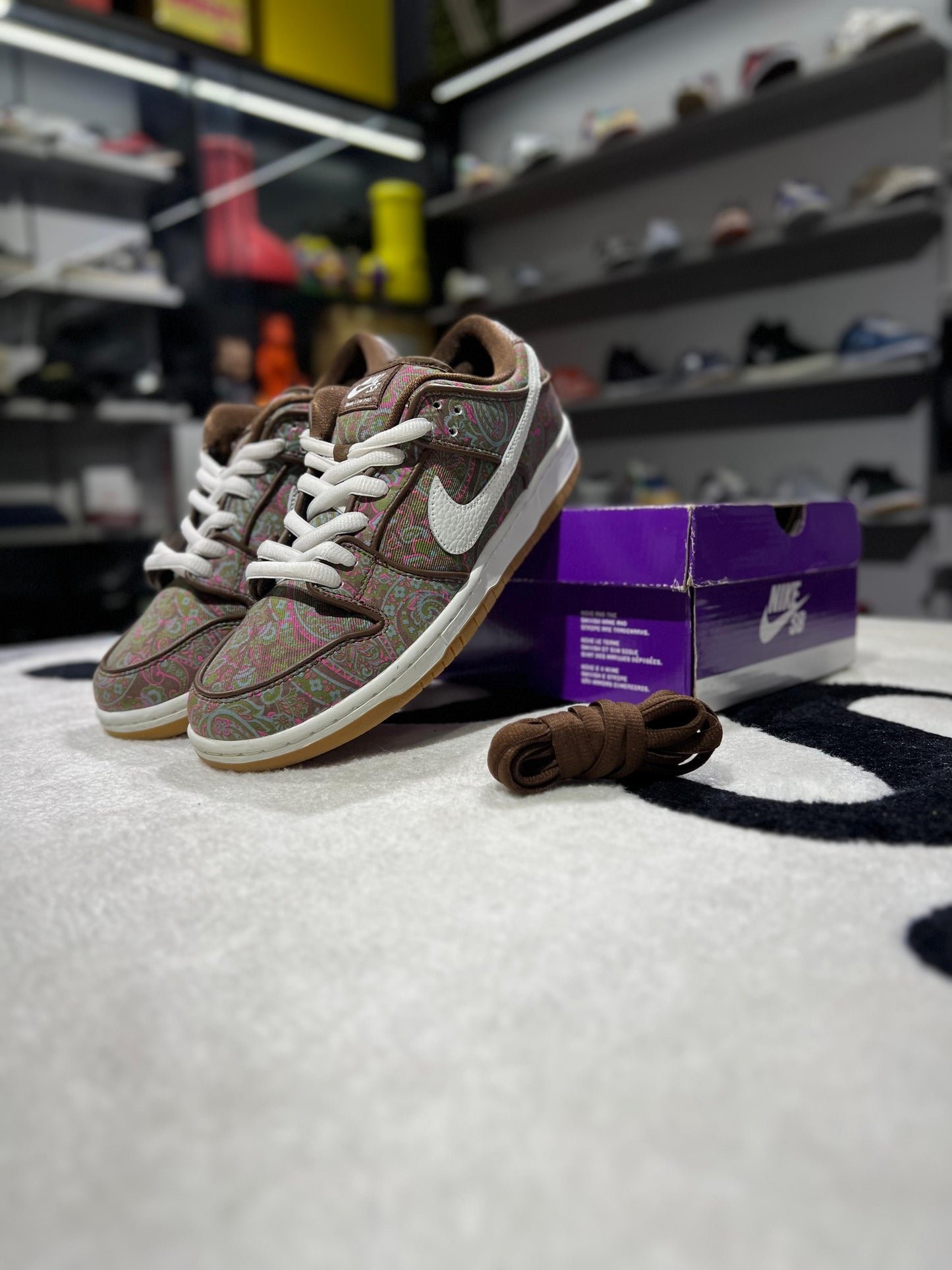 SB DUNK LOW PAISLEY BROWN