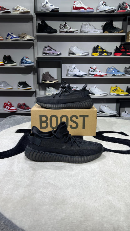 YEEZY BOOST 350 V2 ONYX