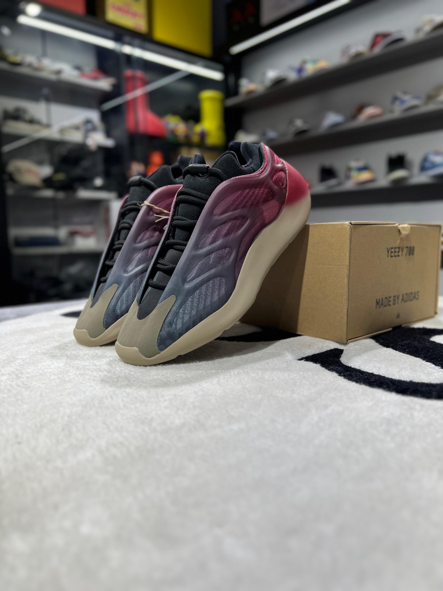 adidas Yeezy 700 V3  Fade Carbon