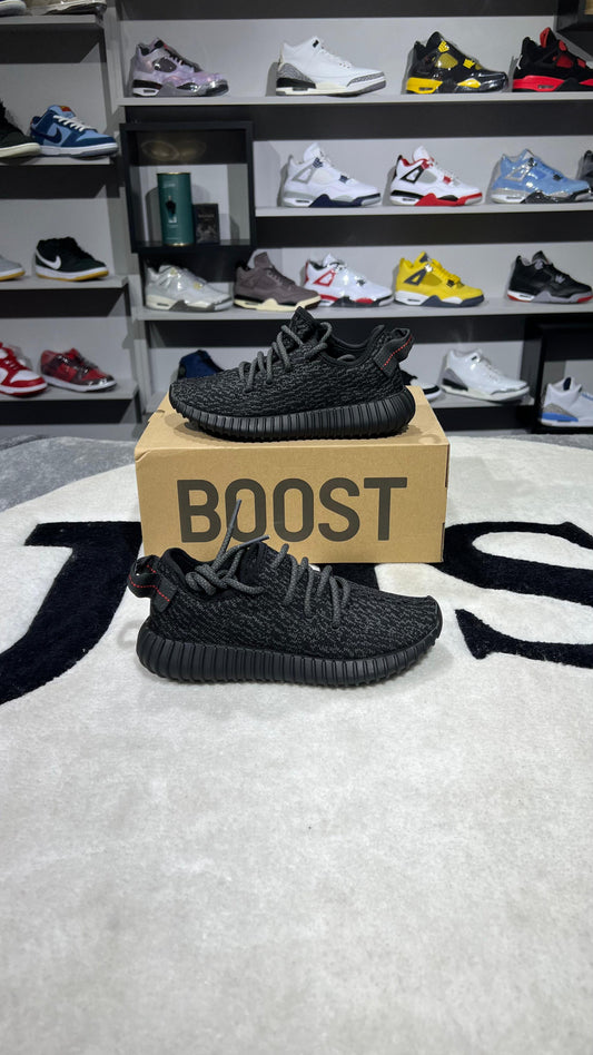 YEEZY BOOST 350 PIRATE BLACK