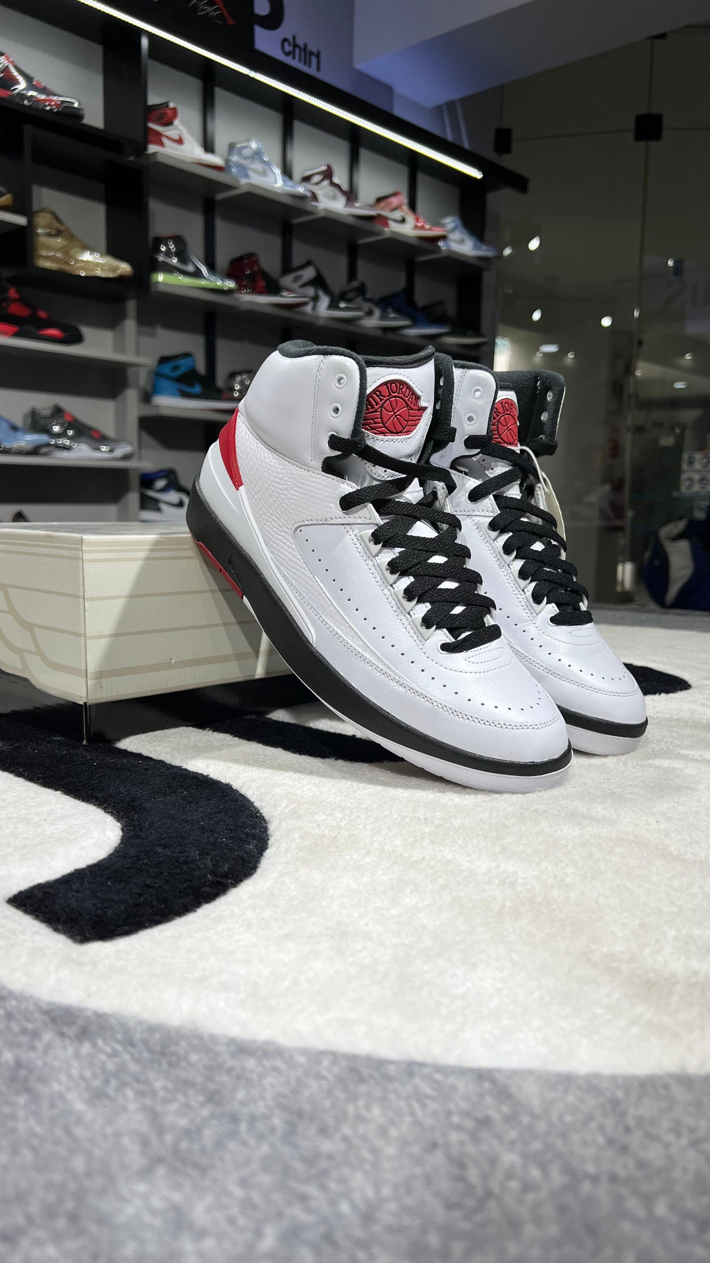 JORDAN 2 RETRO OG CHICAGO