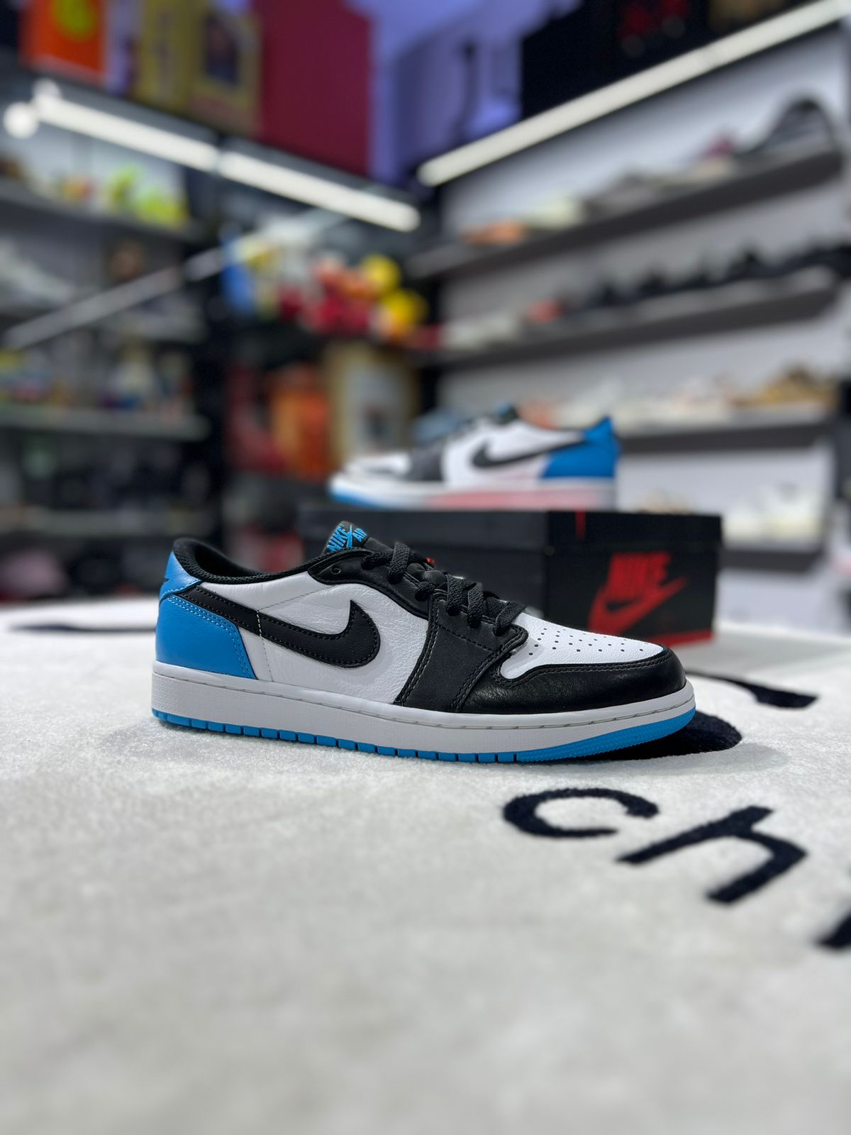 Jordan 1 Retro Low OG Black Dark Power Blue