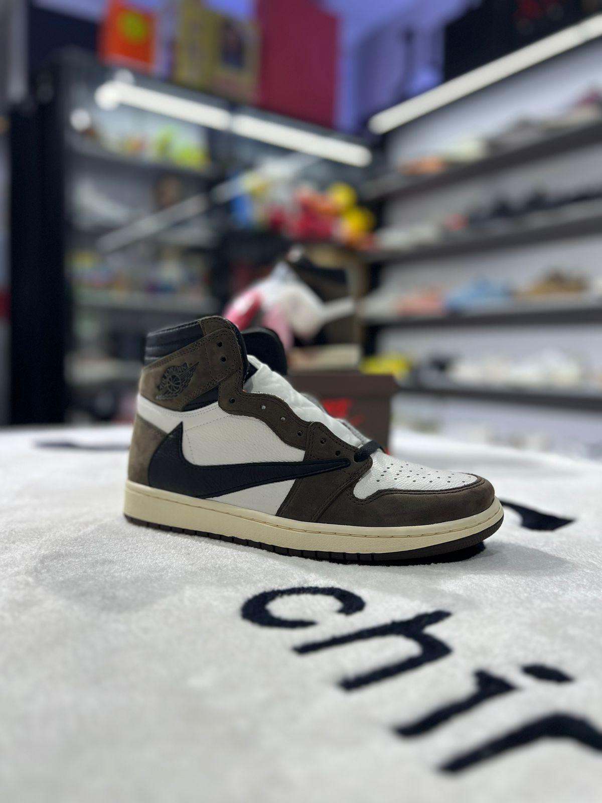 Jordan 1 Retro High OG SP Travis Scott Mocha