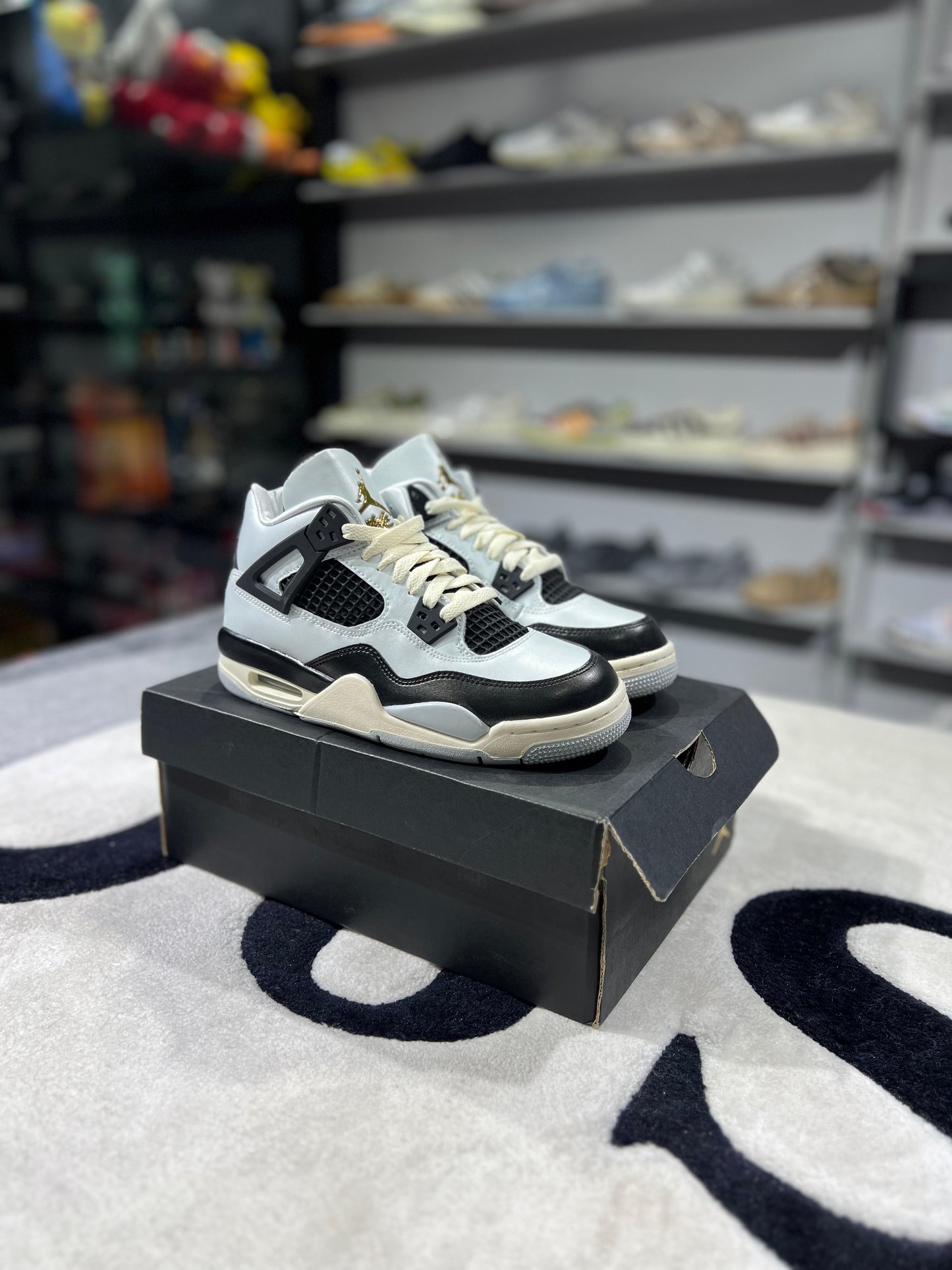 Jordan 4 Retro Platinum Gold (GS)