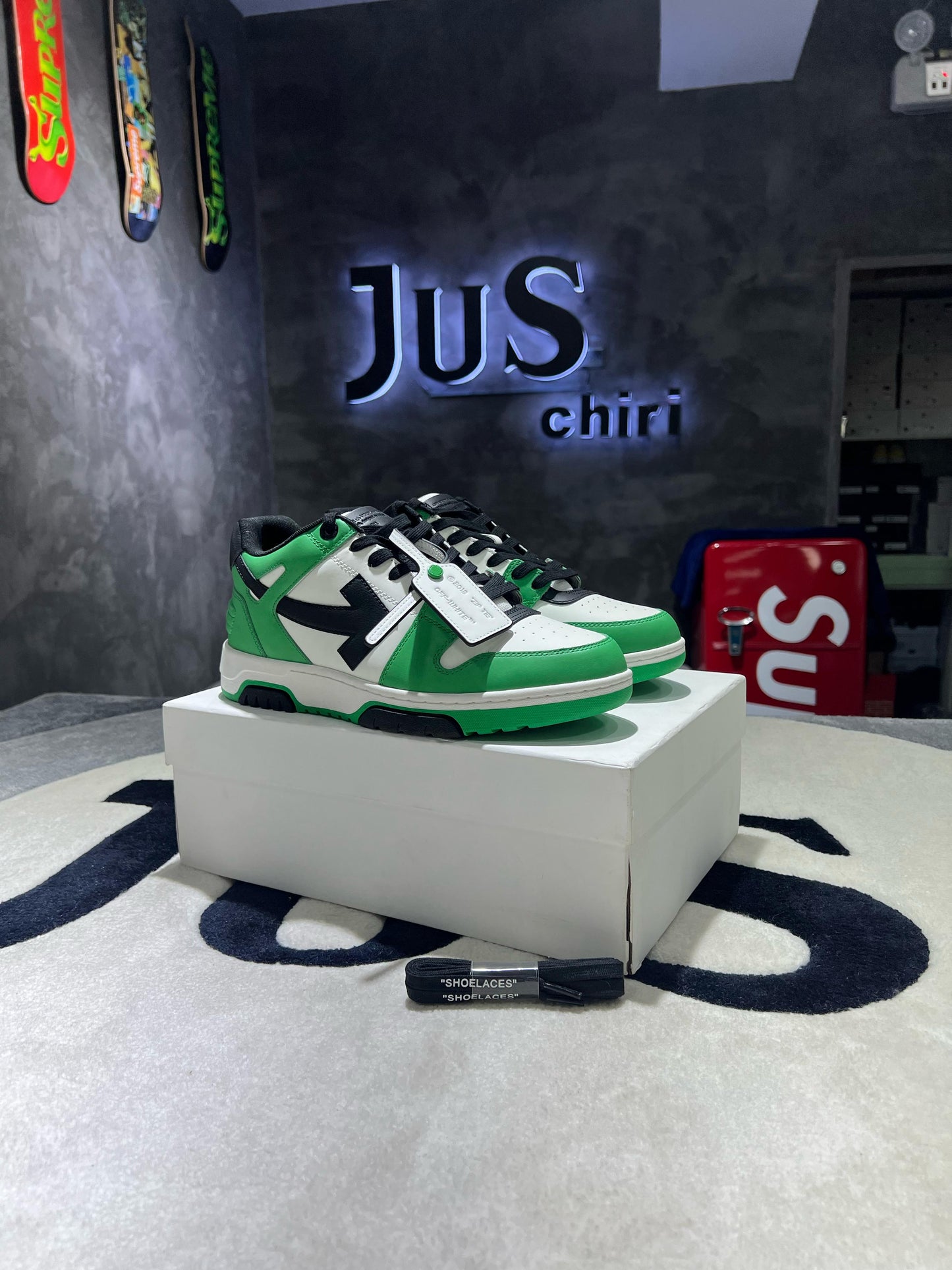 OFF-WHITE OUT OF OFFICE GREEN / BLACK