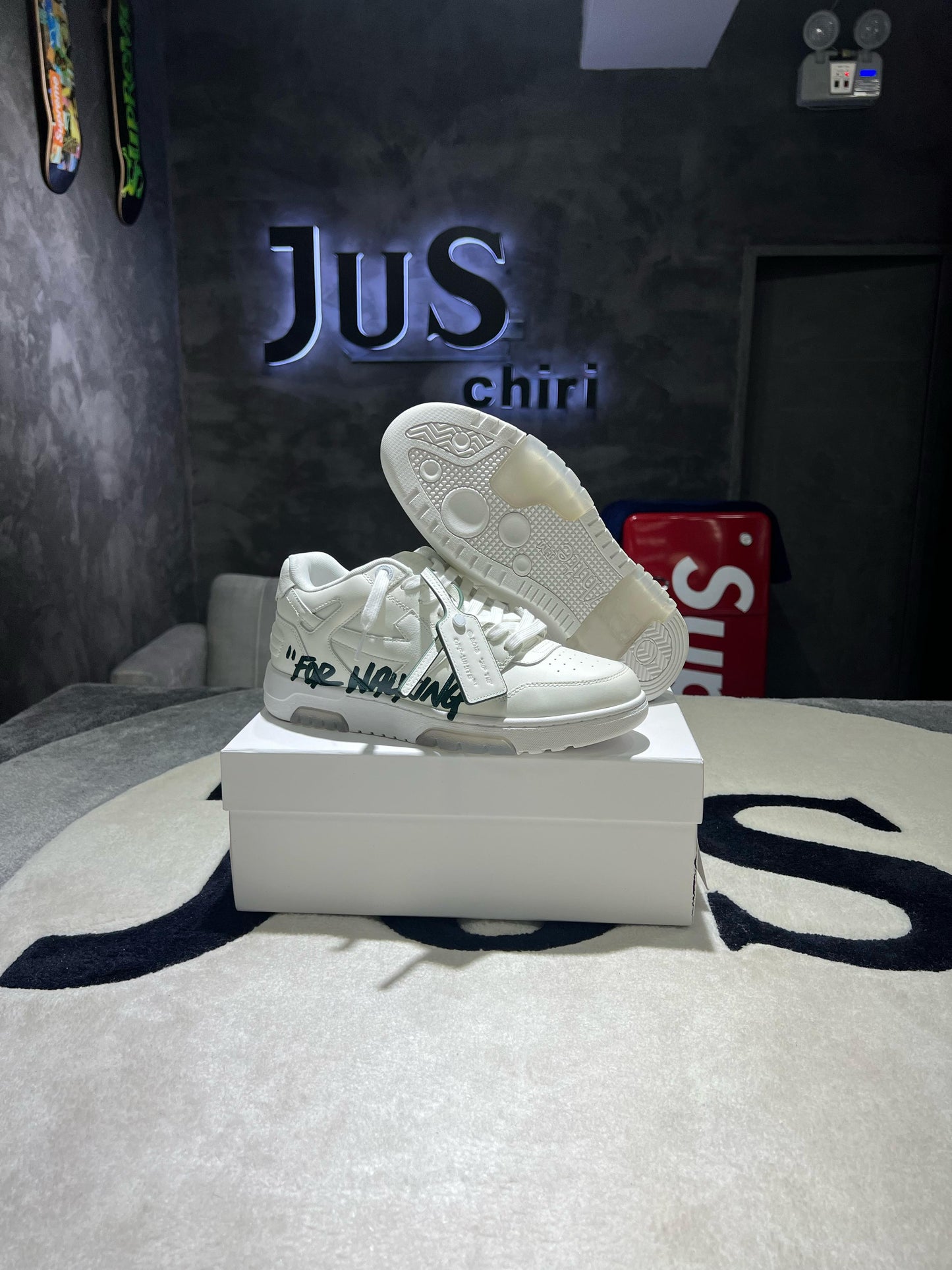 OFF-WHITE OUT OF OFFICE FOR WALKING